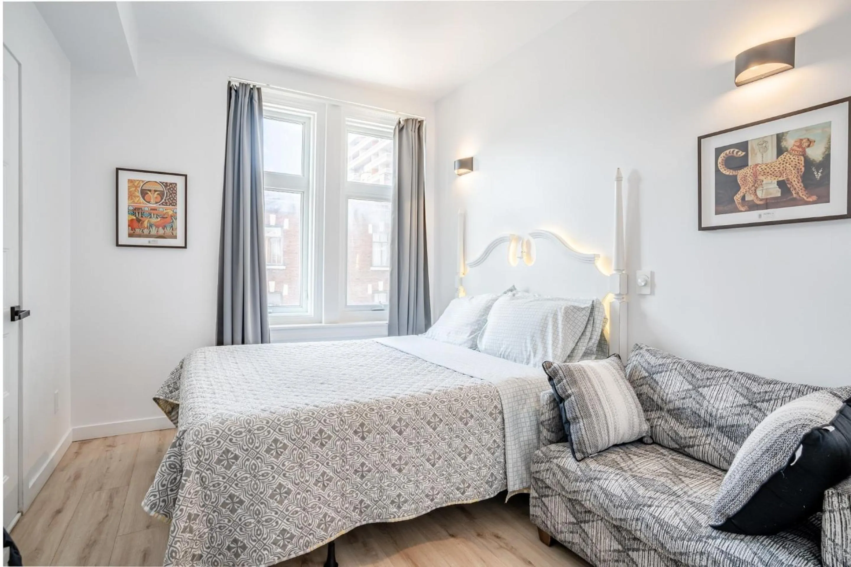 Photo of the whole room, Bed in hotel le coach