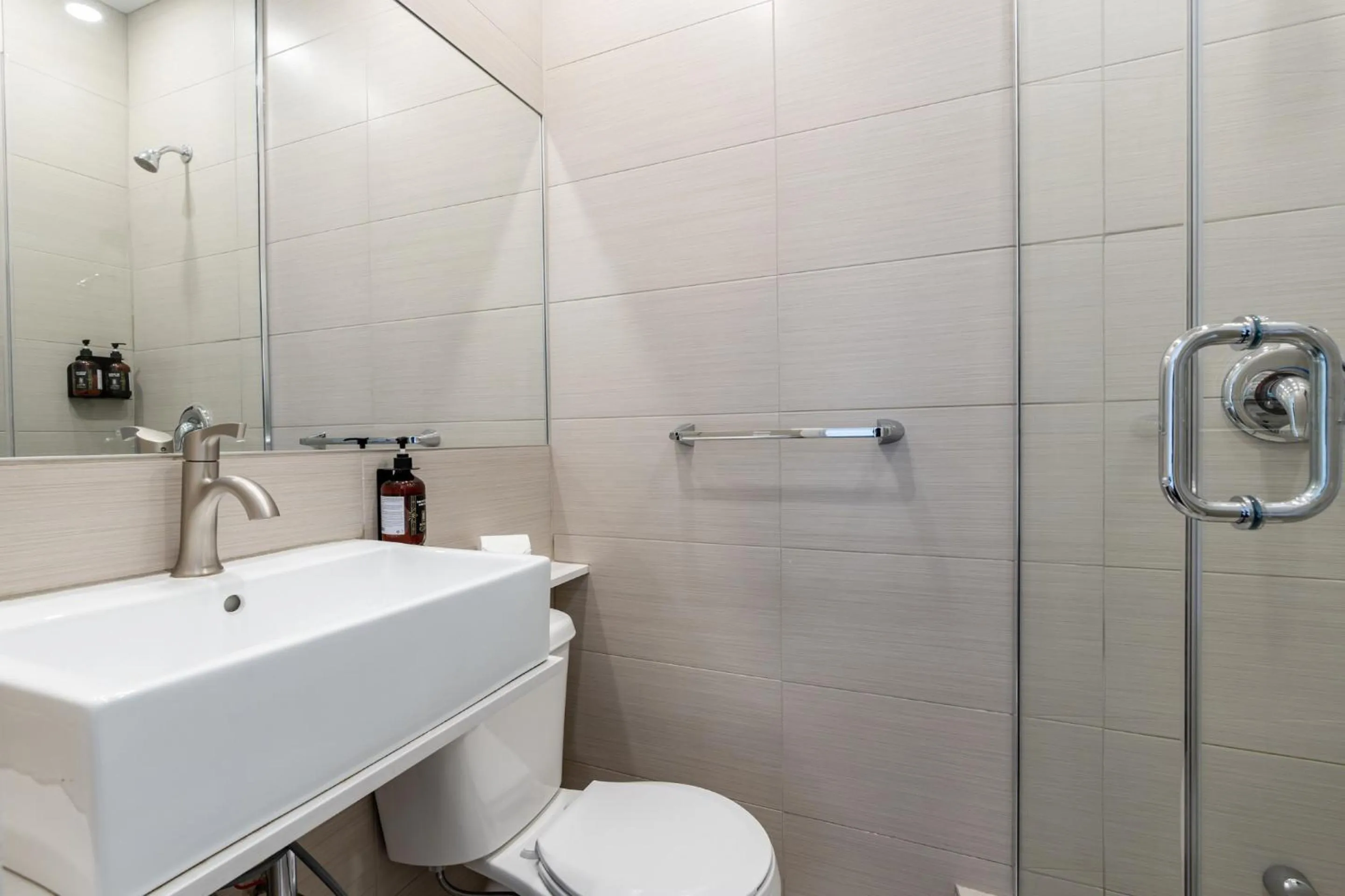 Shower in hotel le coach