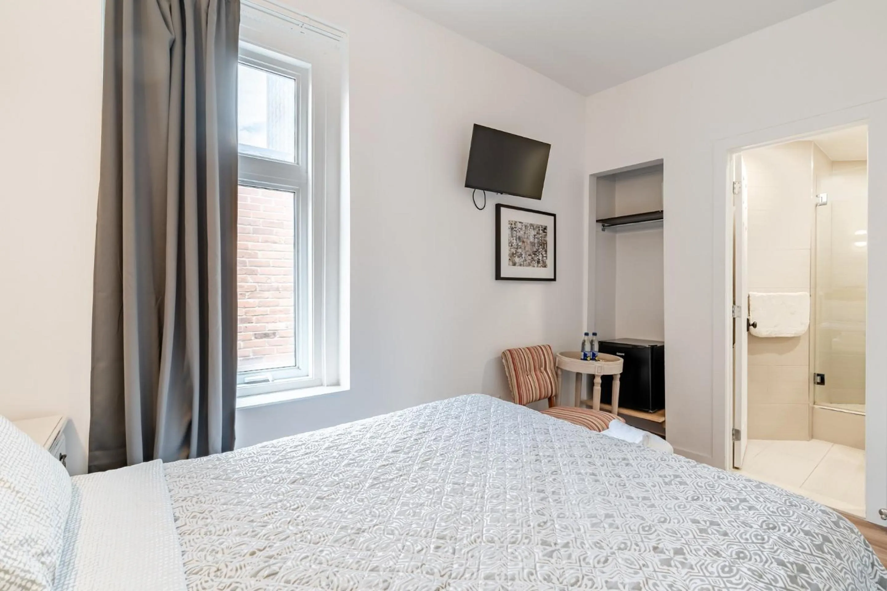 Bed in hotel le coach