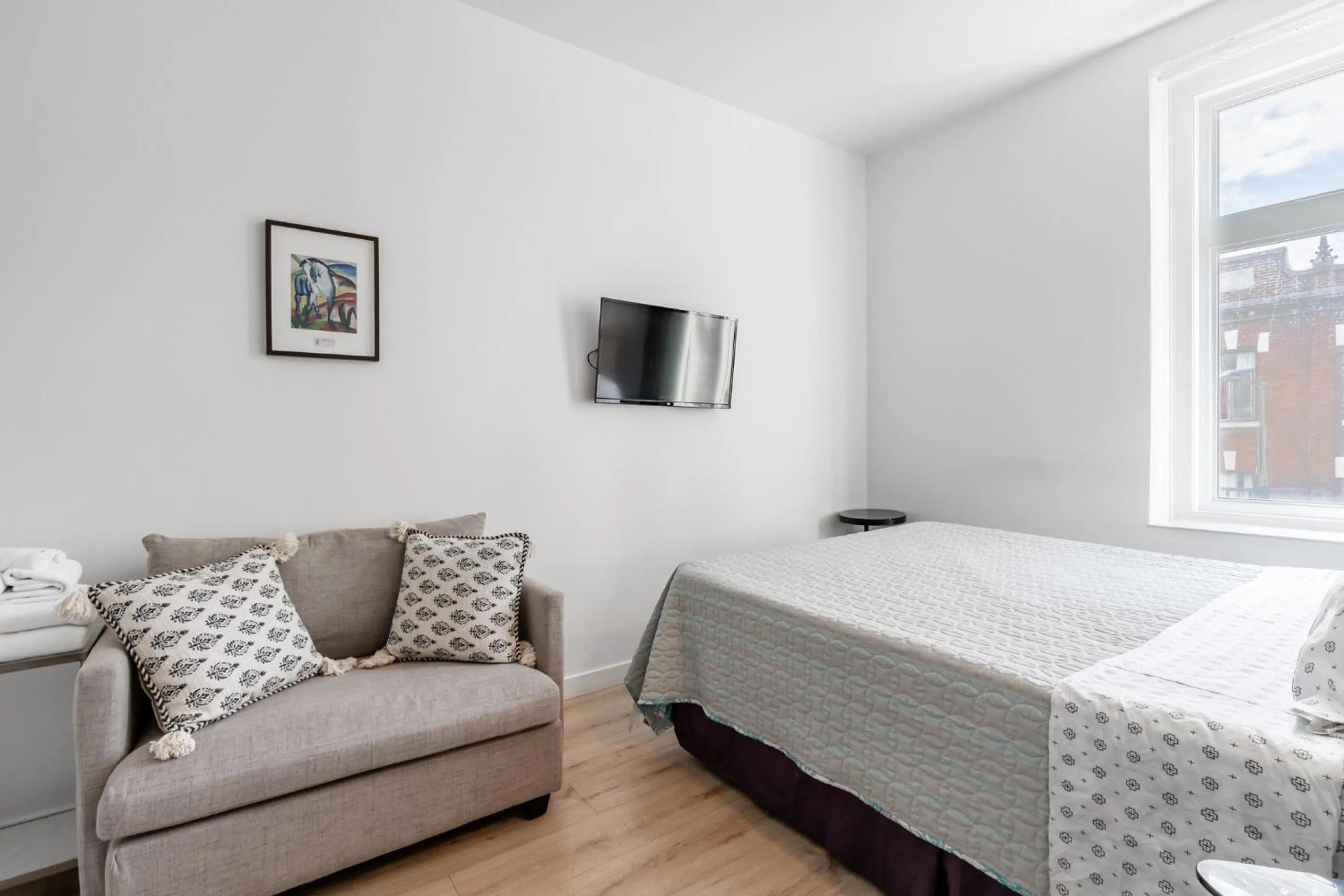 TV and multimedia, Bed in hotel le coach