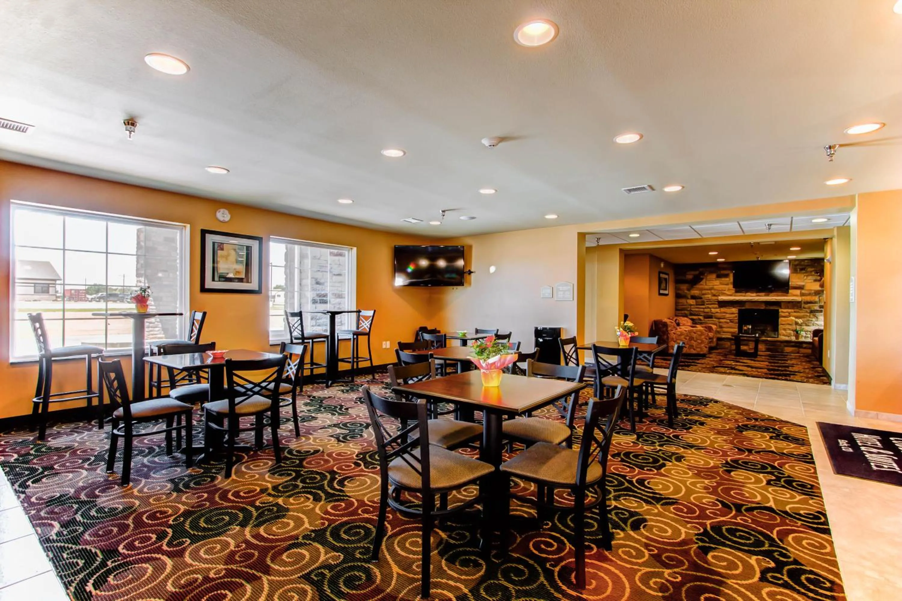 Buffet breakfast in Cobblestone Inn & Suites - Eads