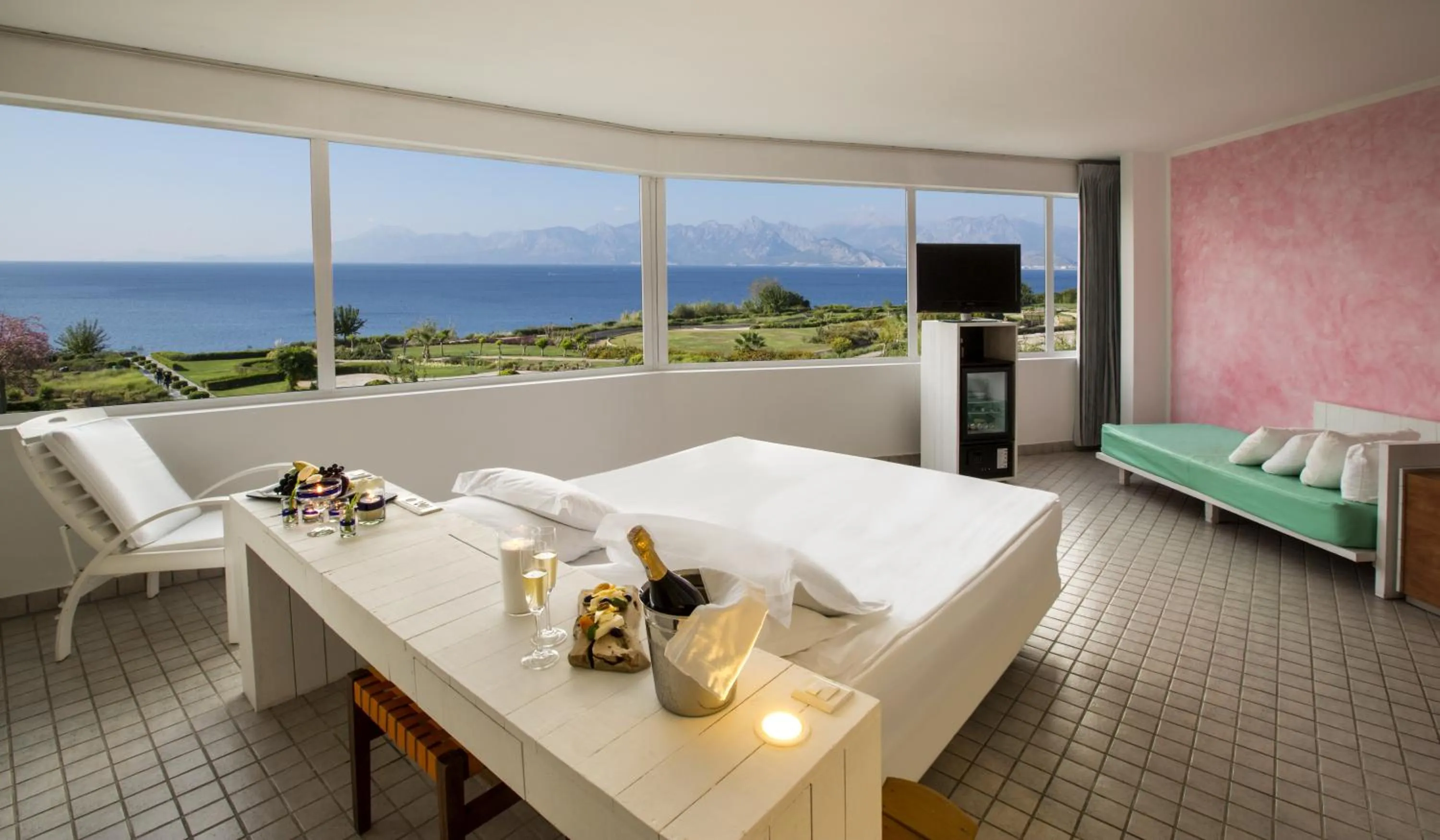 Garden view, Bed in The Marmara Antalya