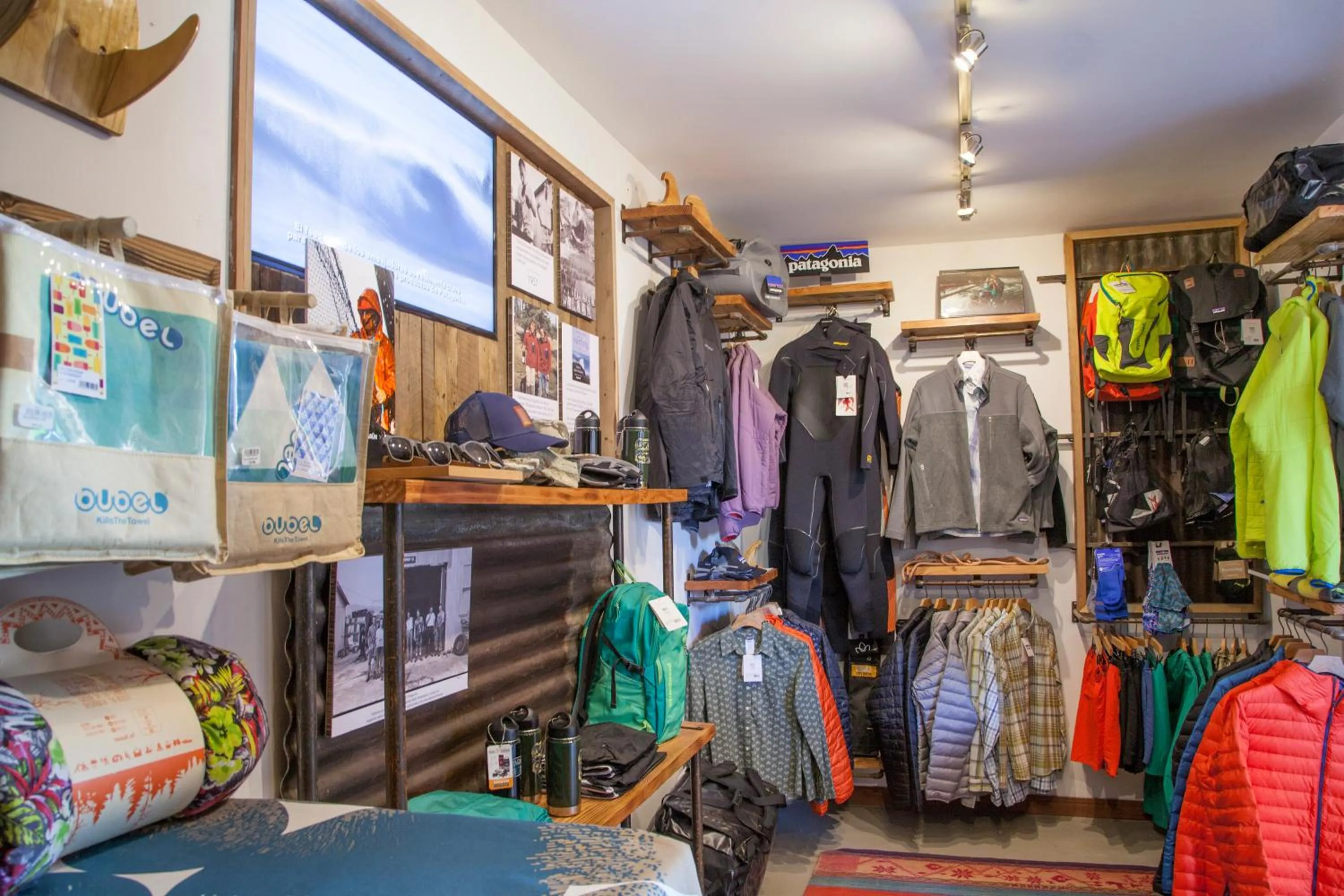 On-site shops in Hotel Alaia