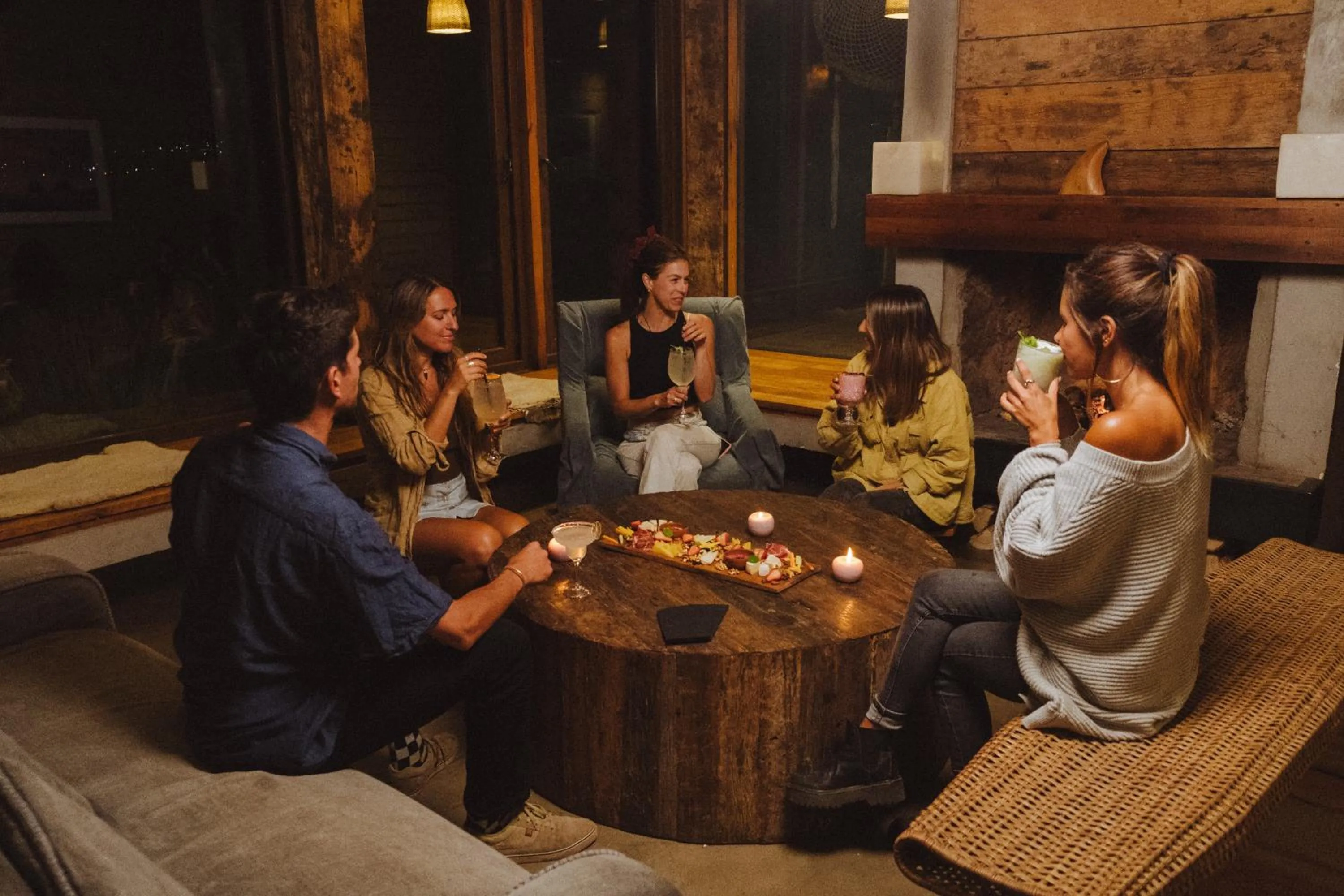 Restaurant/places to eat in Hotel Alaia