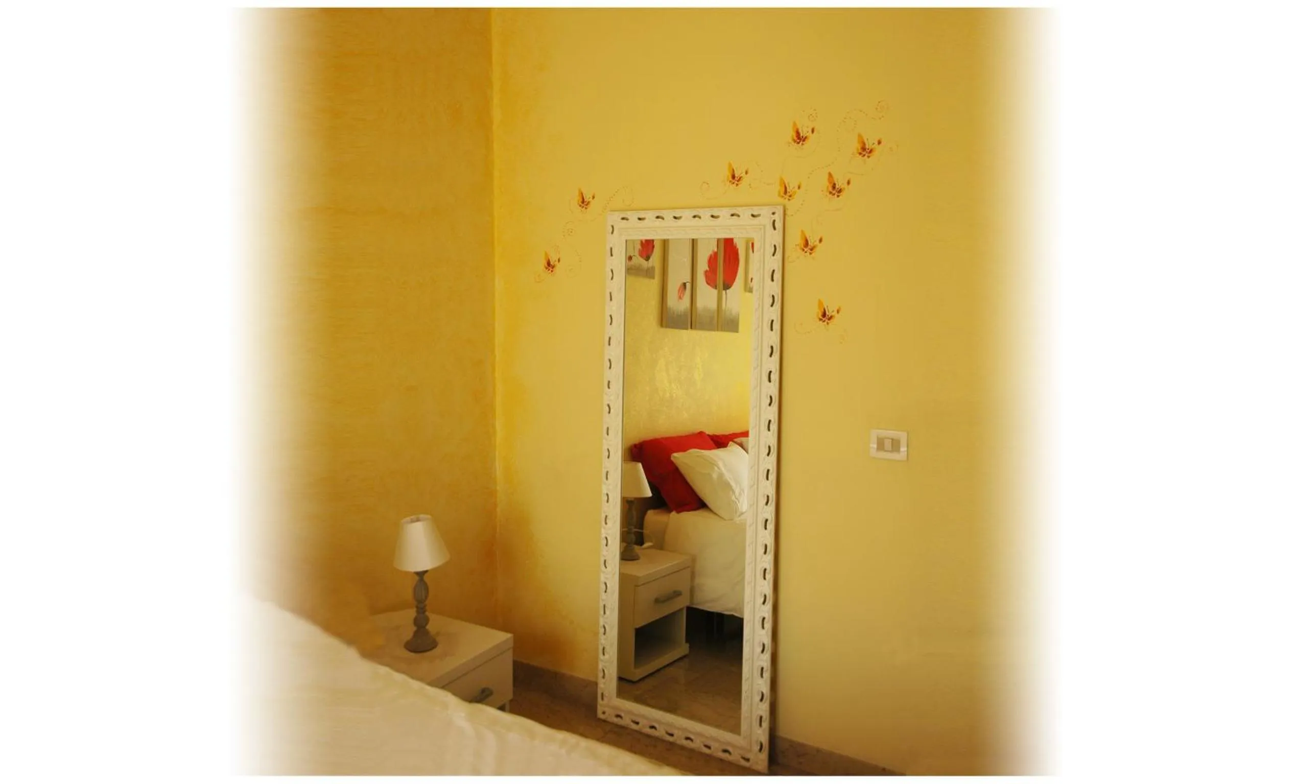 Decorative detail, Bed in Gaia's Room B&B