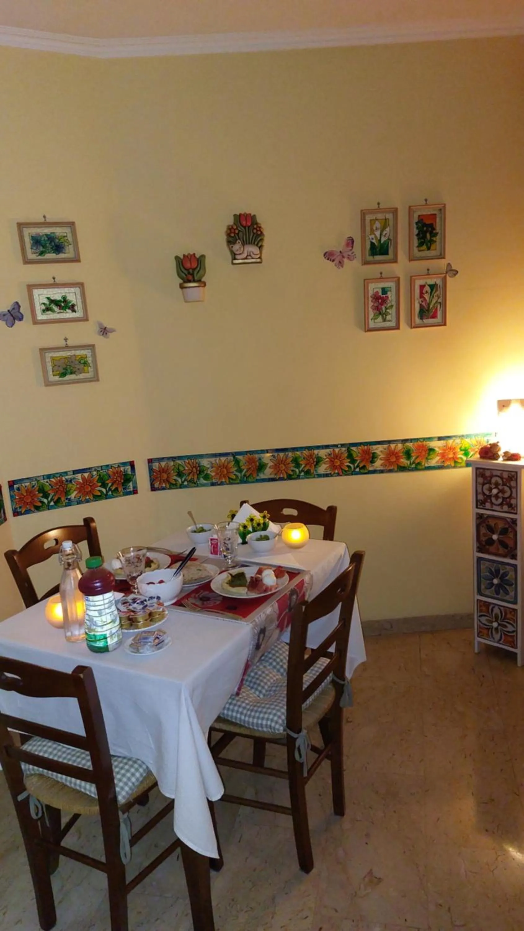 Breakfast in Gaia's Room B&B