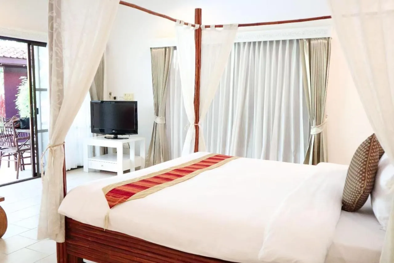 Bed in Villa Raya Resort Private Pool Villas