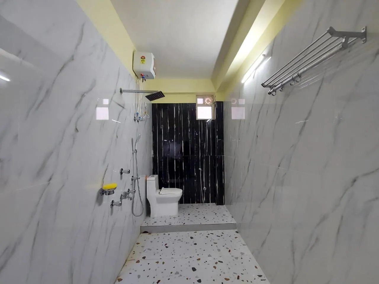 Shower in Hindusthan Inn - On Beach