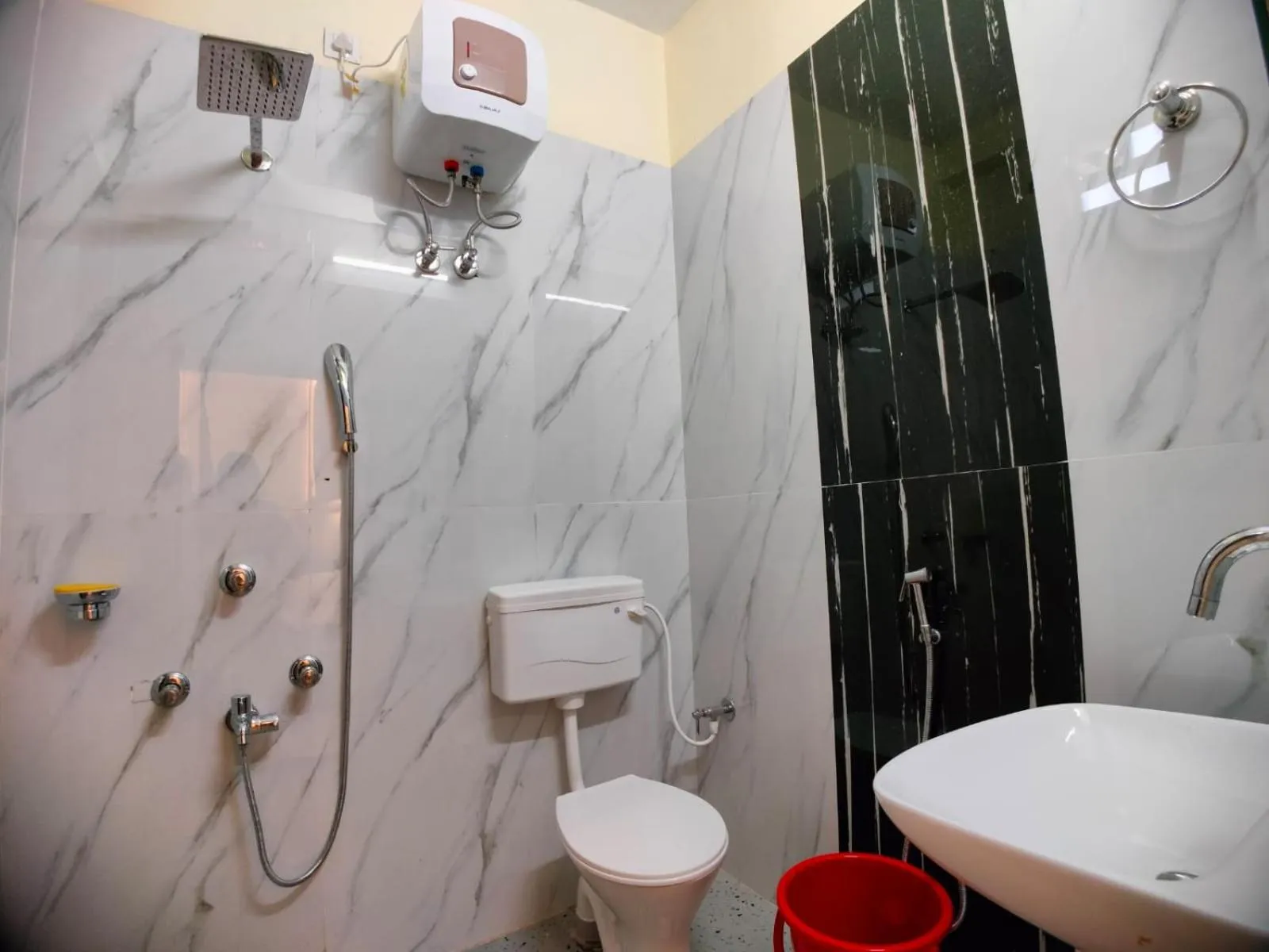 Shower in Hindusthan Inn - On Beach