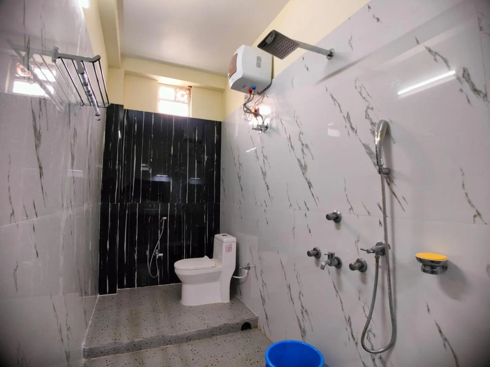 Shower in Hindusthan Inn - On Beach