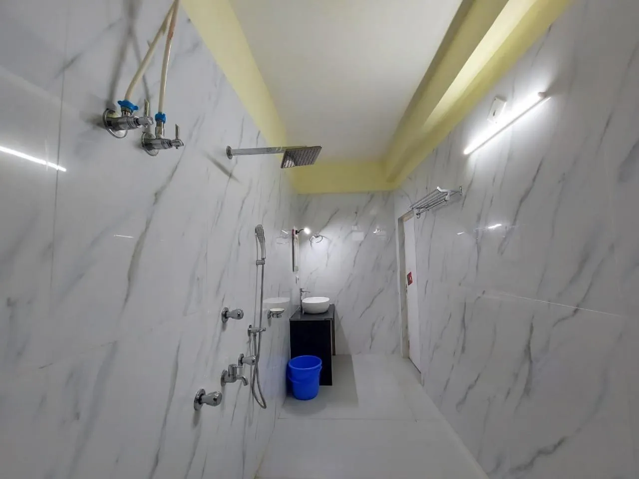 Shower in Hindusthan Inn - On Beach