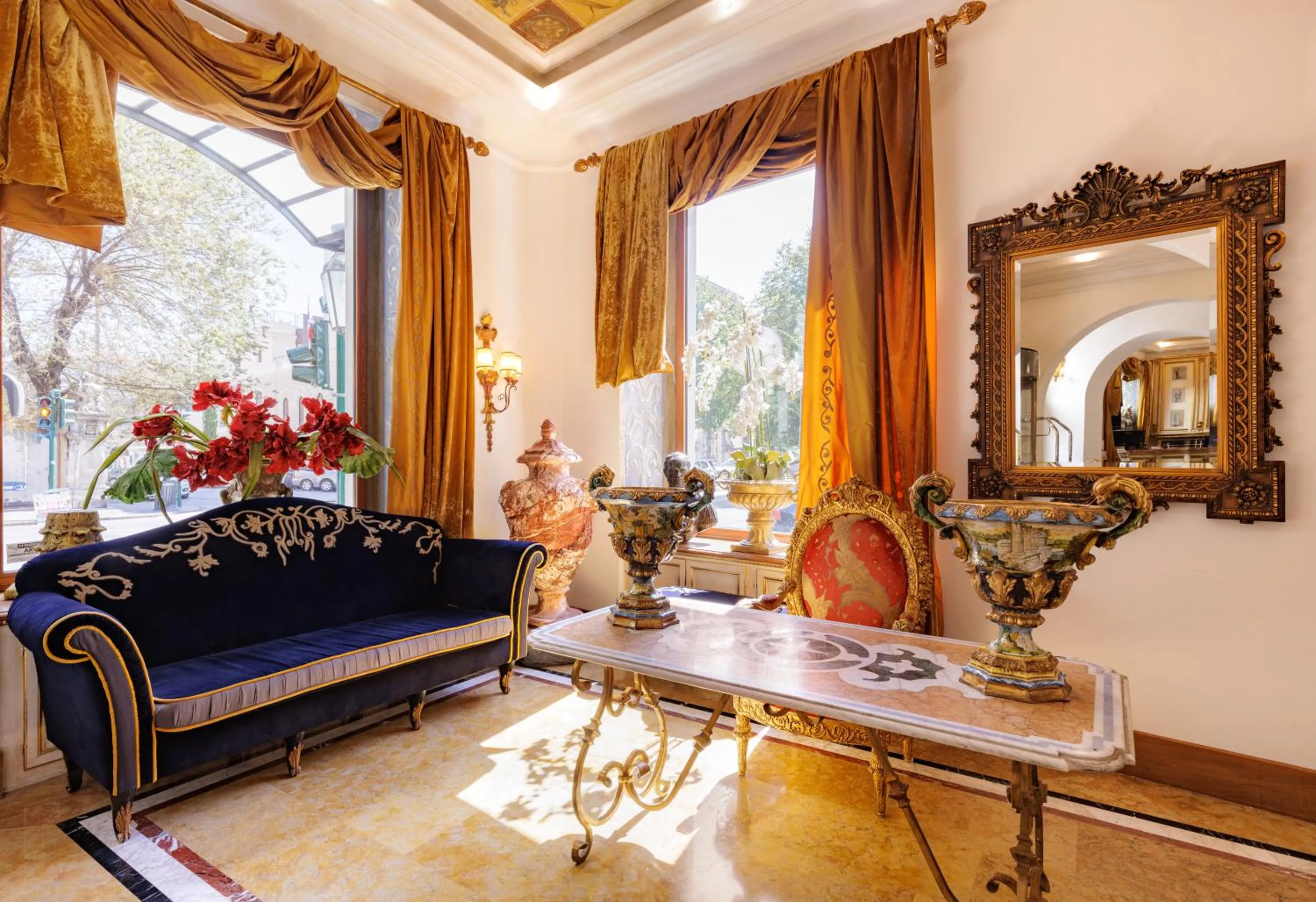 Lobby or reception in Romanico Palace Luxury Hotel & SPA