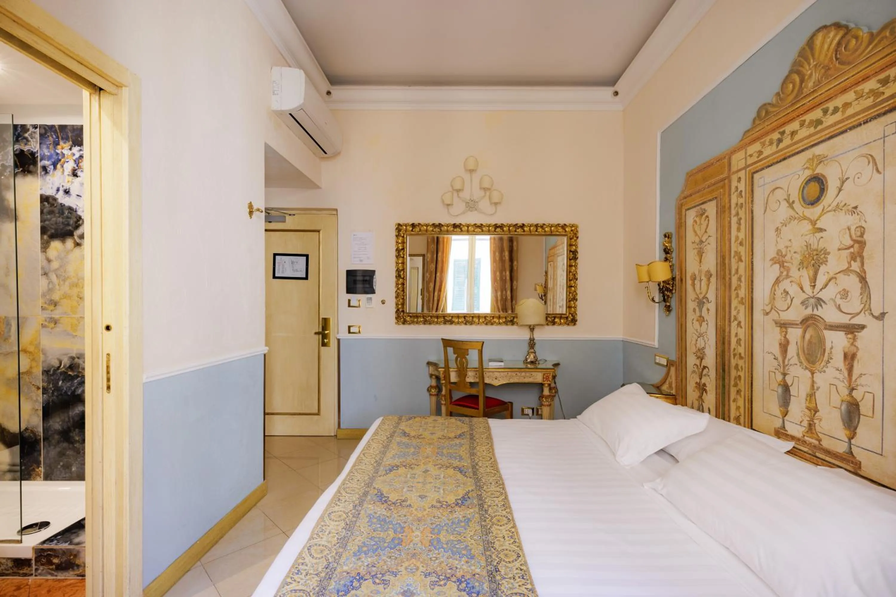 Bedroom, Bed in Romanico Palace Luxury Hotel & SPA
