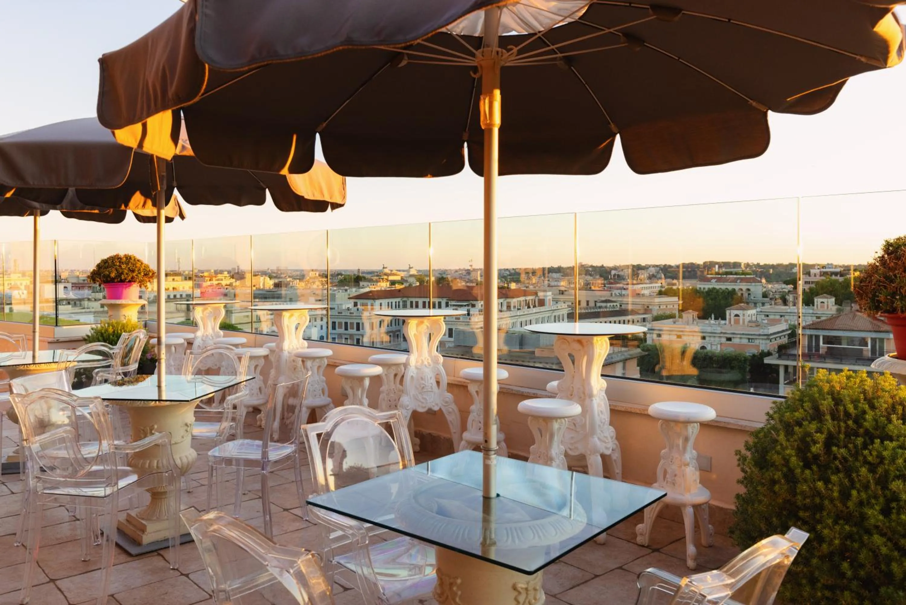 Lounge or bar in Romanico Palace Luxury Hotel & SPA