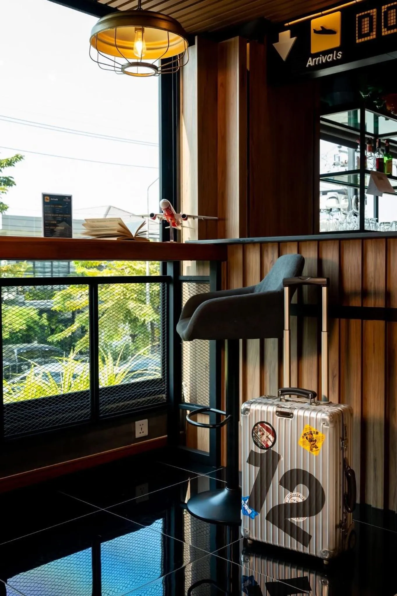 Lounge or bar in 12 The Residence Hotel at Don Mueang Airport