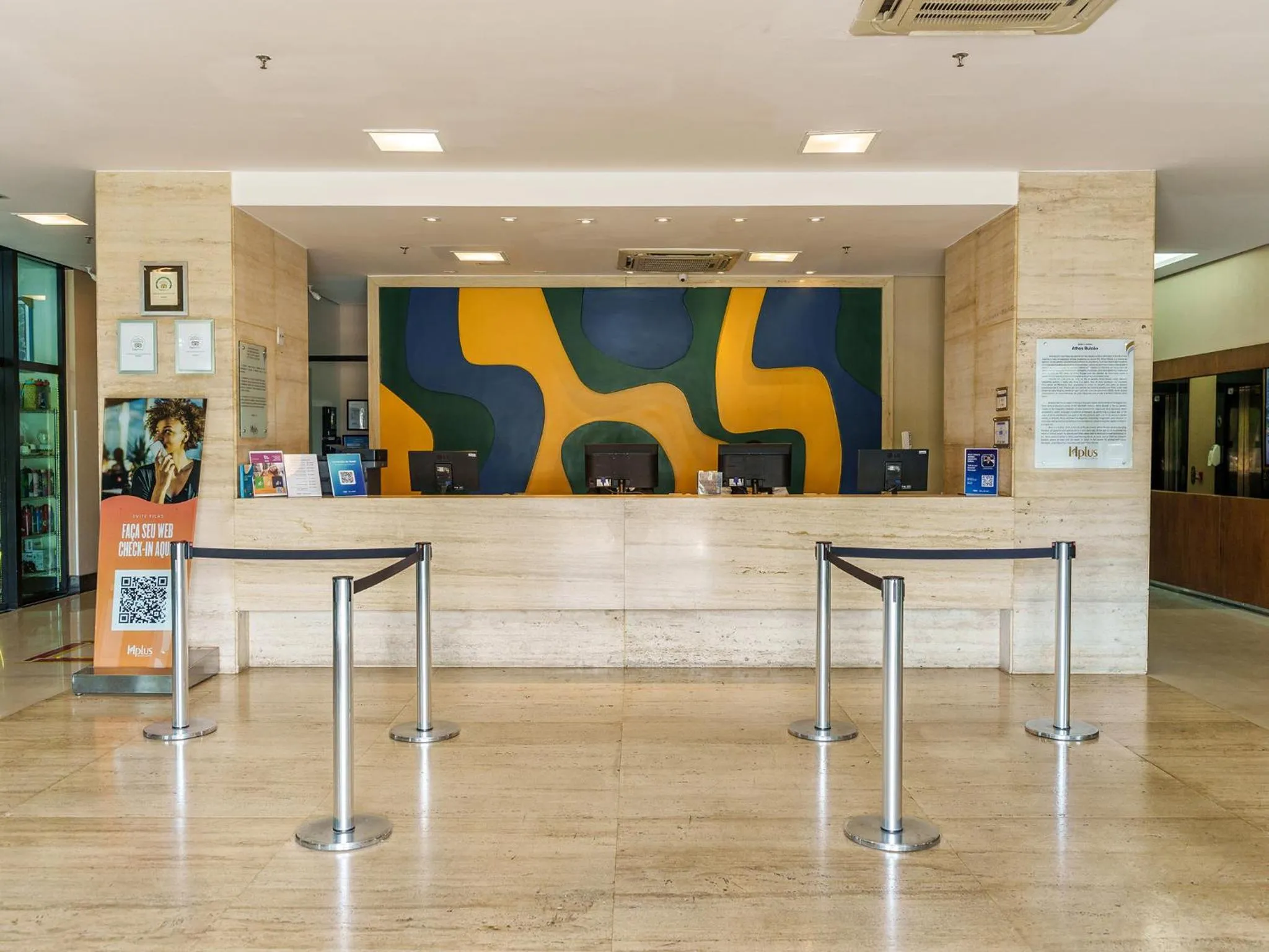 Lobby or reception in Athos Bulcão Hplus Executive