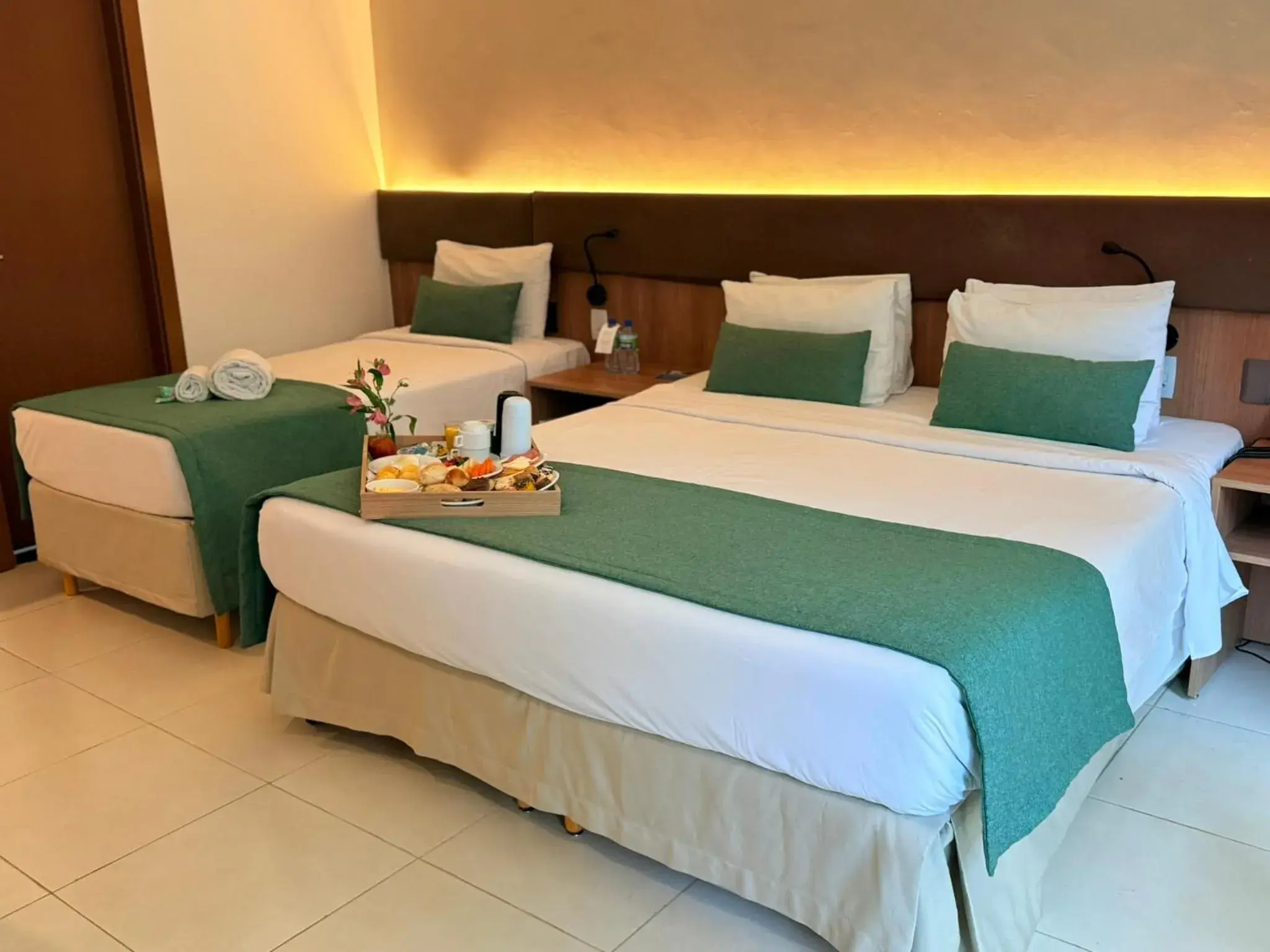 Standard Triple Room in Athos Bulcão Hplus Executive Standard Triple Room in Athos Bulcão Hplus Executive