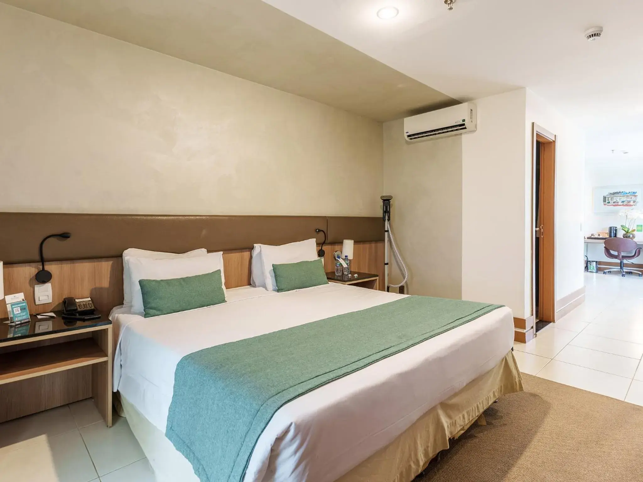 Executive Suite in Athos Bulcão Hplus Executive Executive Suite in Athos Bulcão Hplus Executive