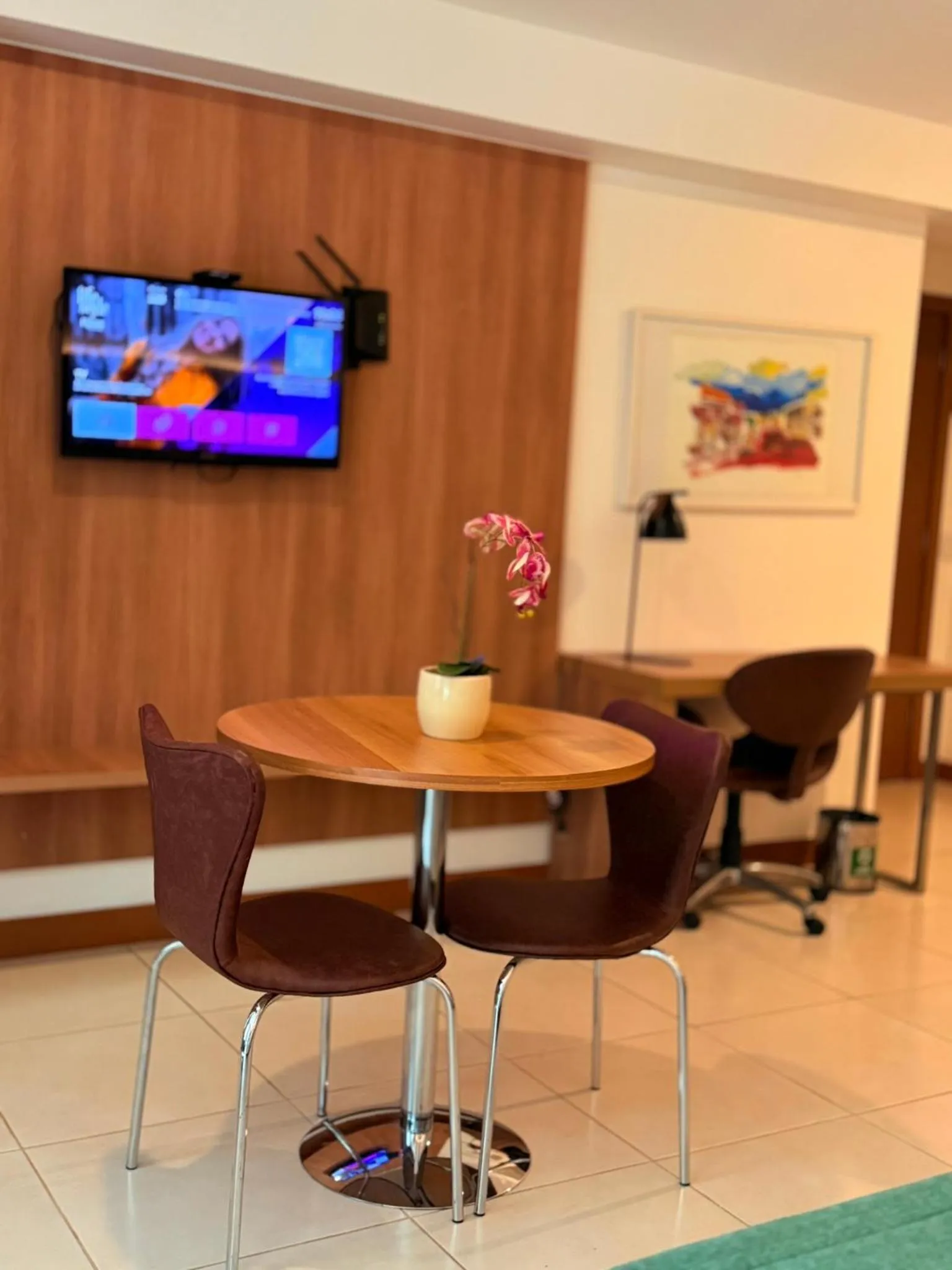 Living room in Athos Bulcão Hplus Executive