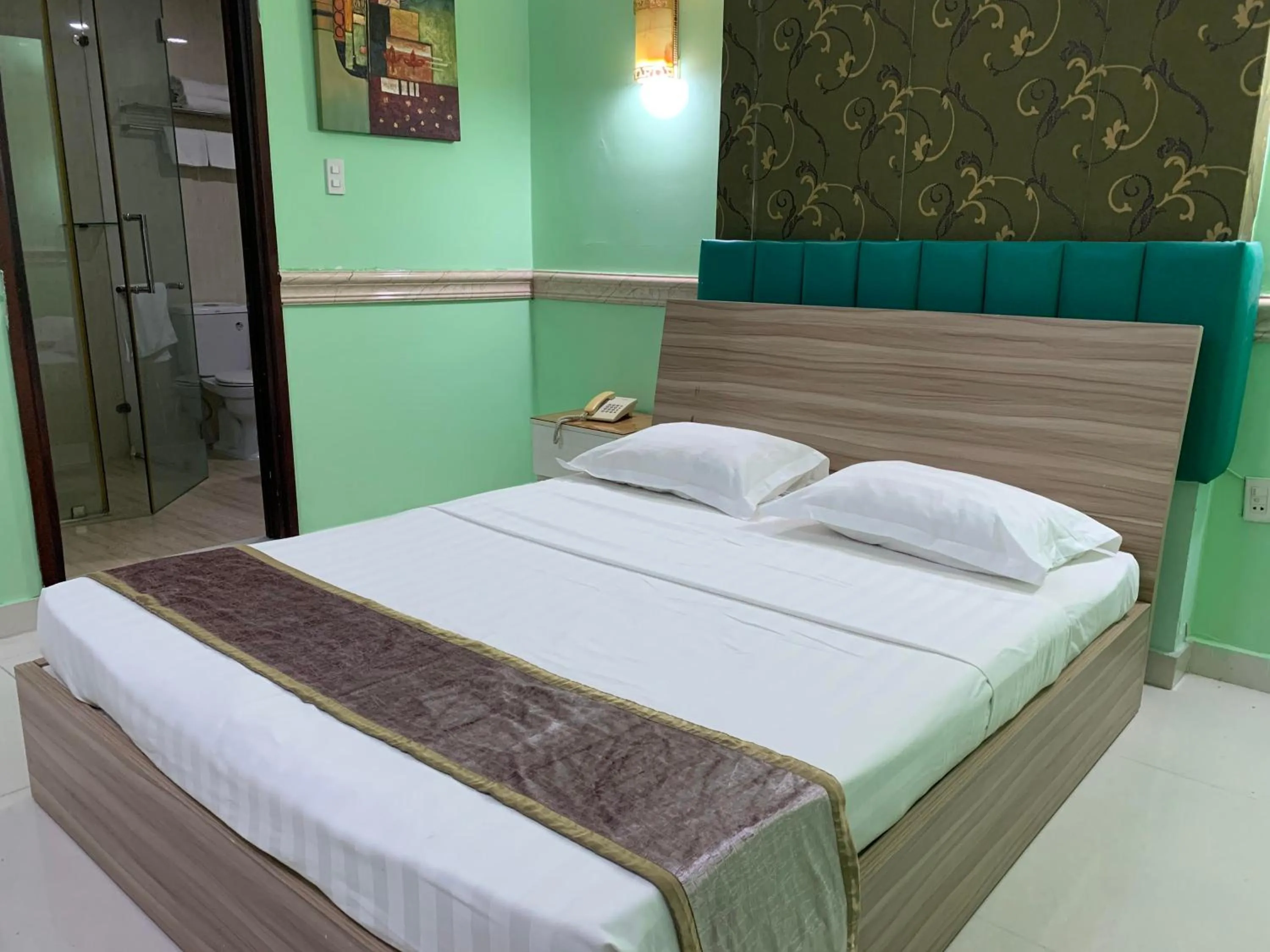 Bed in Fortune 1127 - Central Hotel