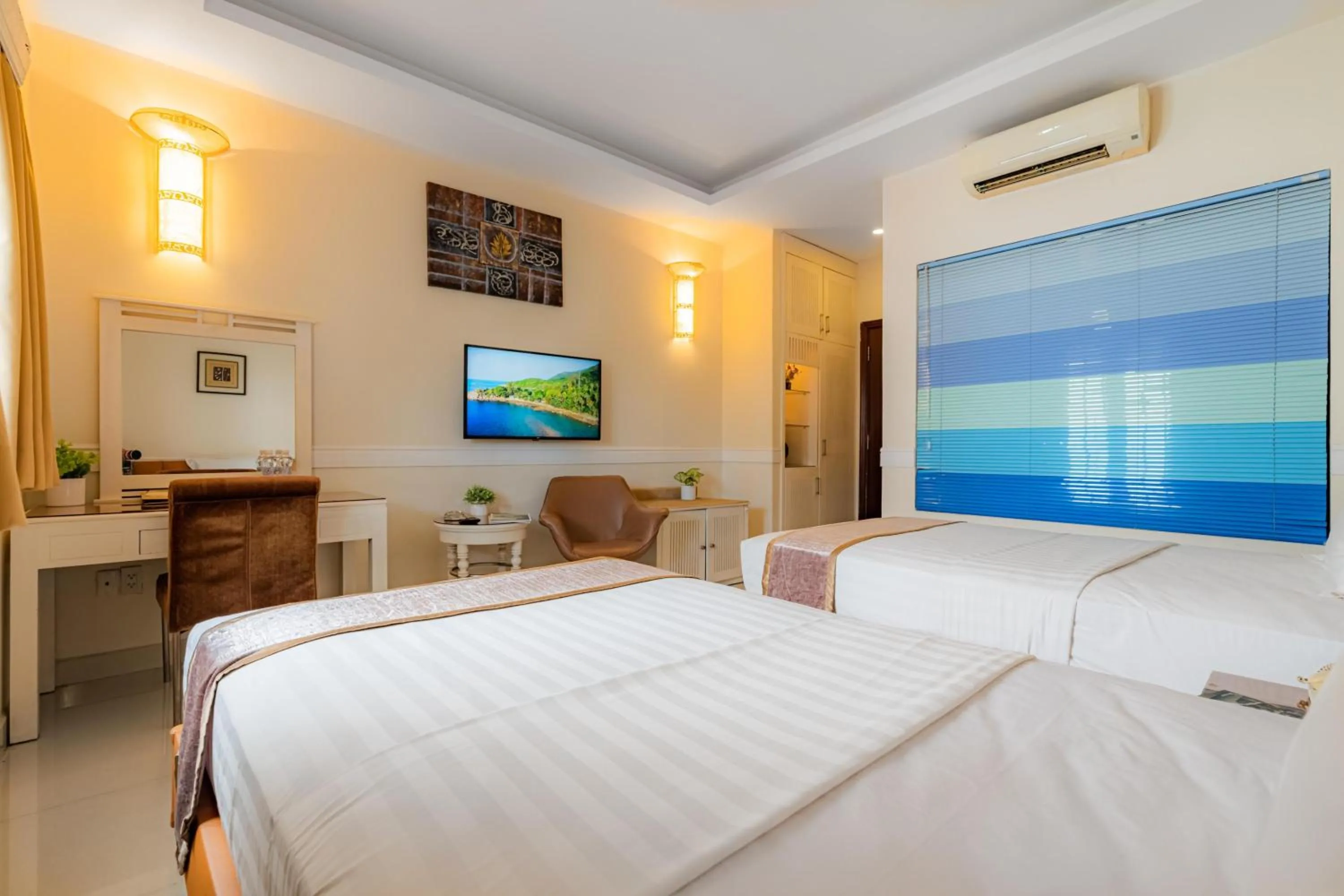 Bed in Fortune 1127 - Central Hotel