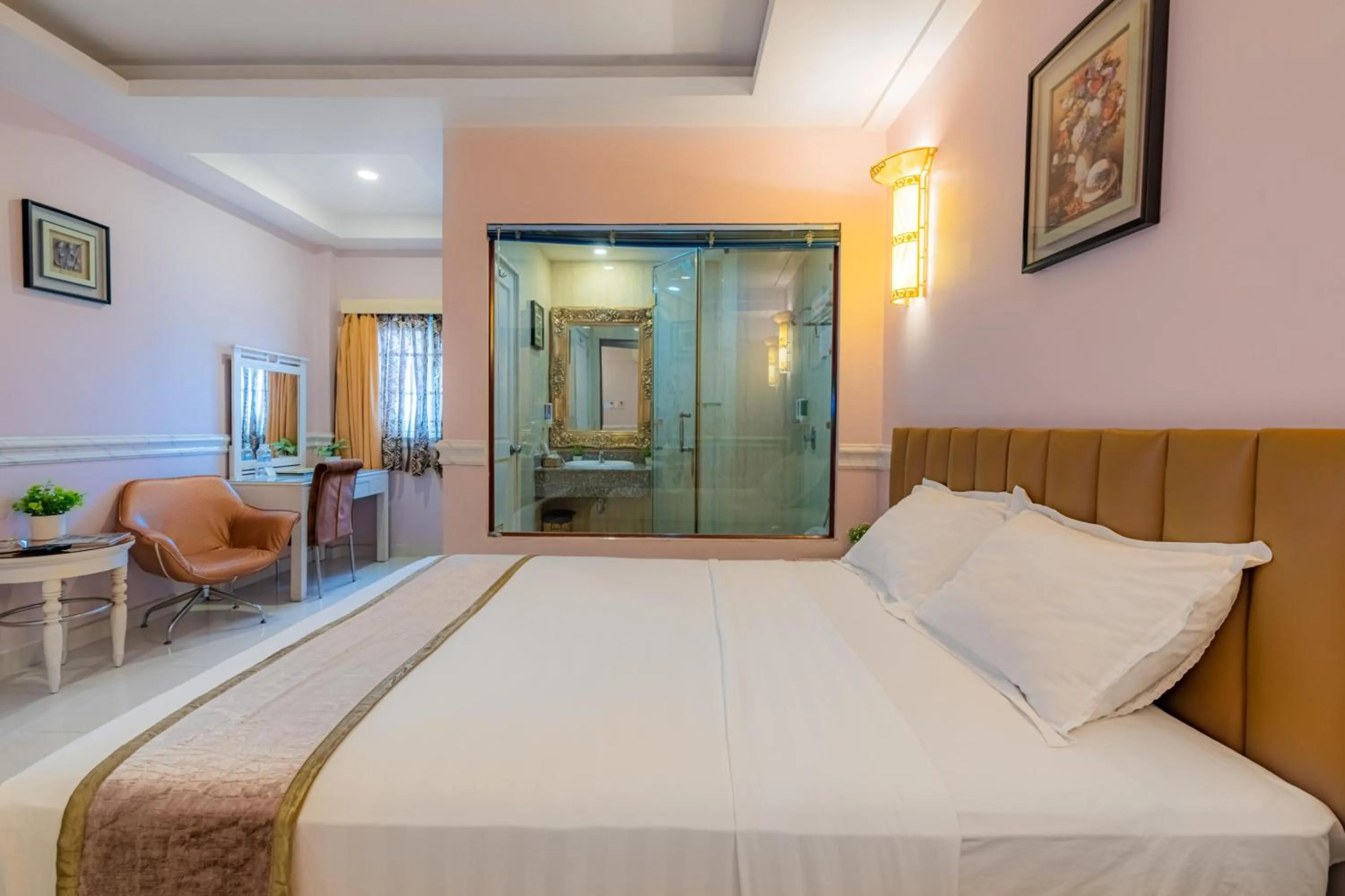 Bed in Fortune 1127 - Central Hotel