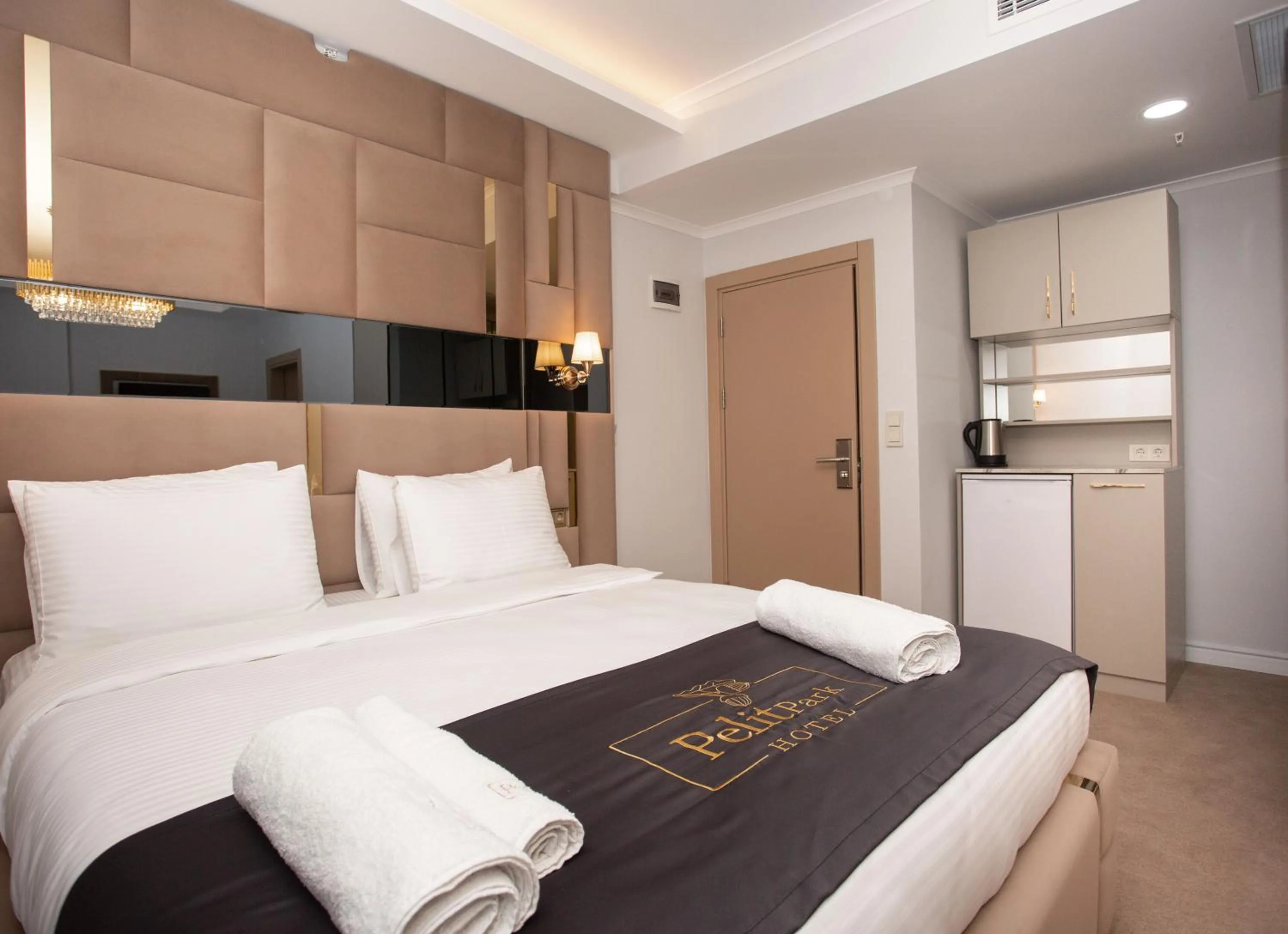 Bed in Pelit Park Hotel