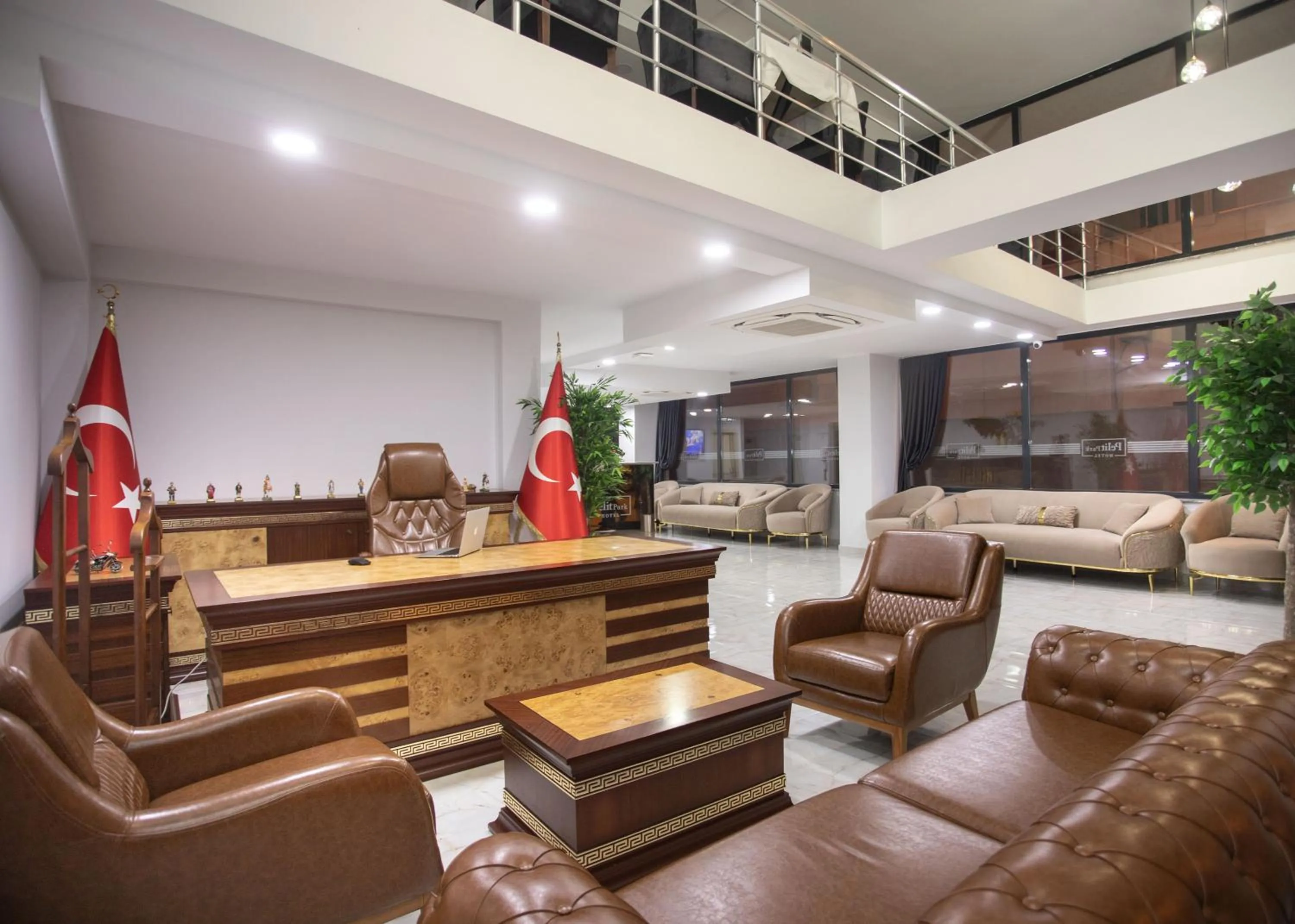 Seating area in Pelit Park Hotel