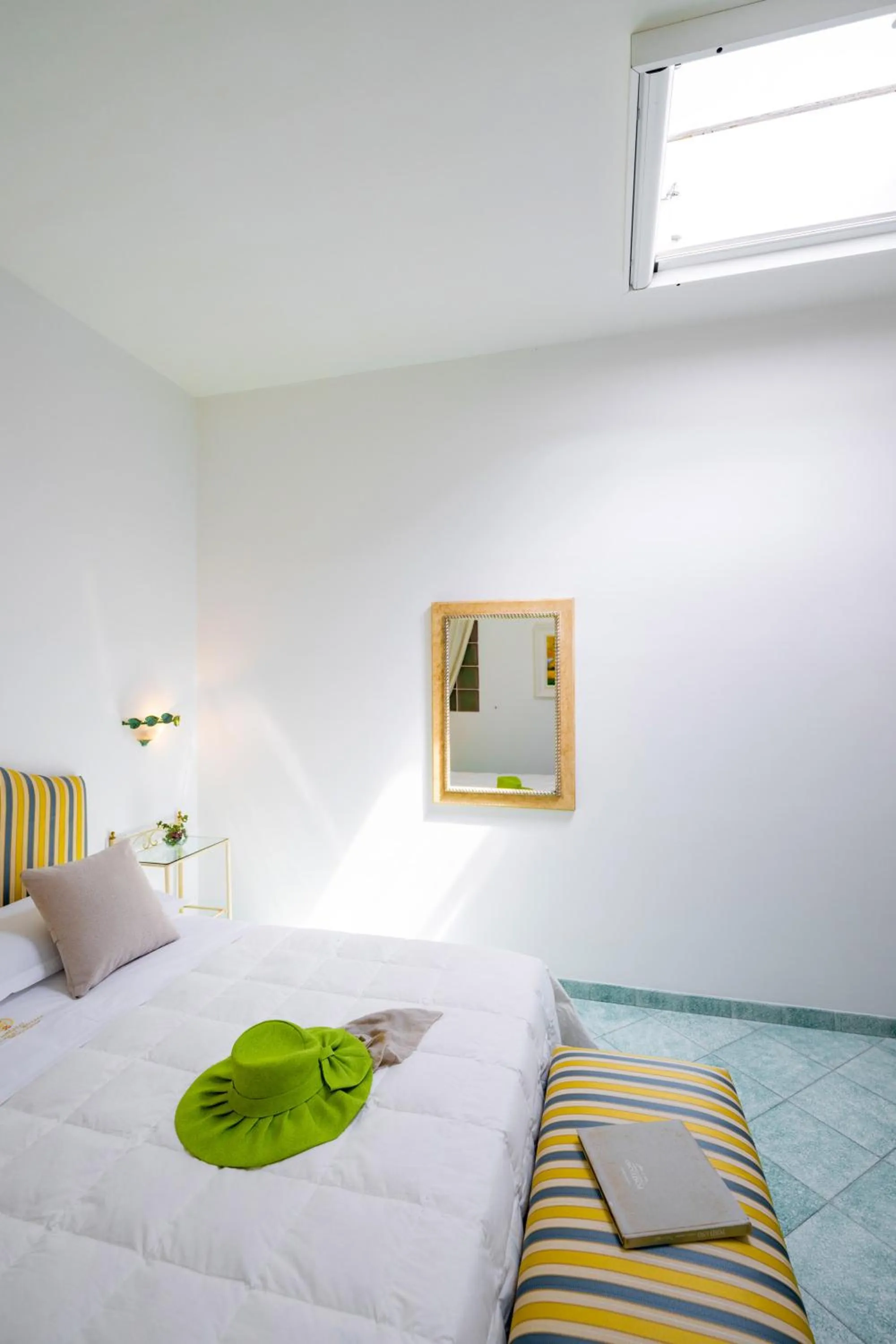 Bed in Hotel Royal Prisco