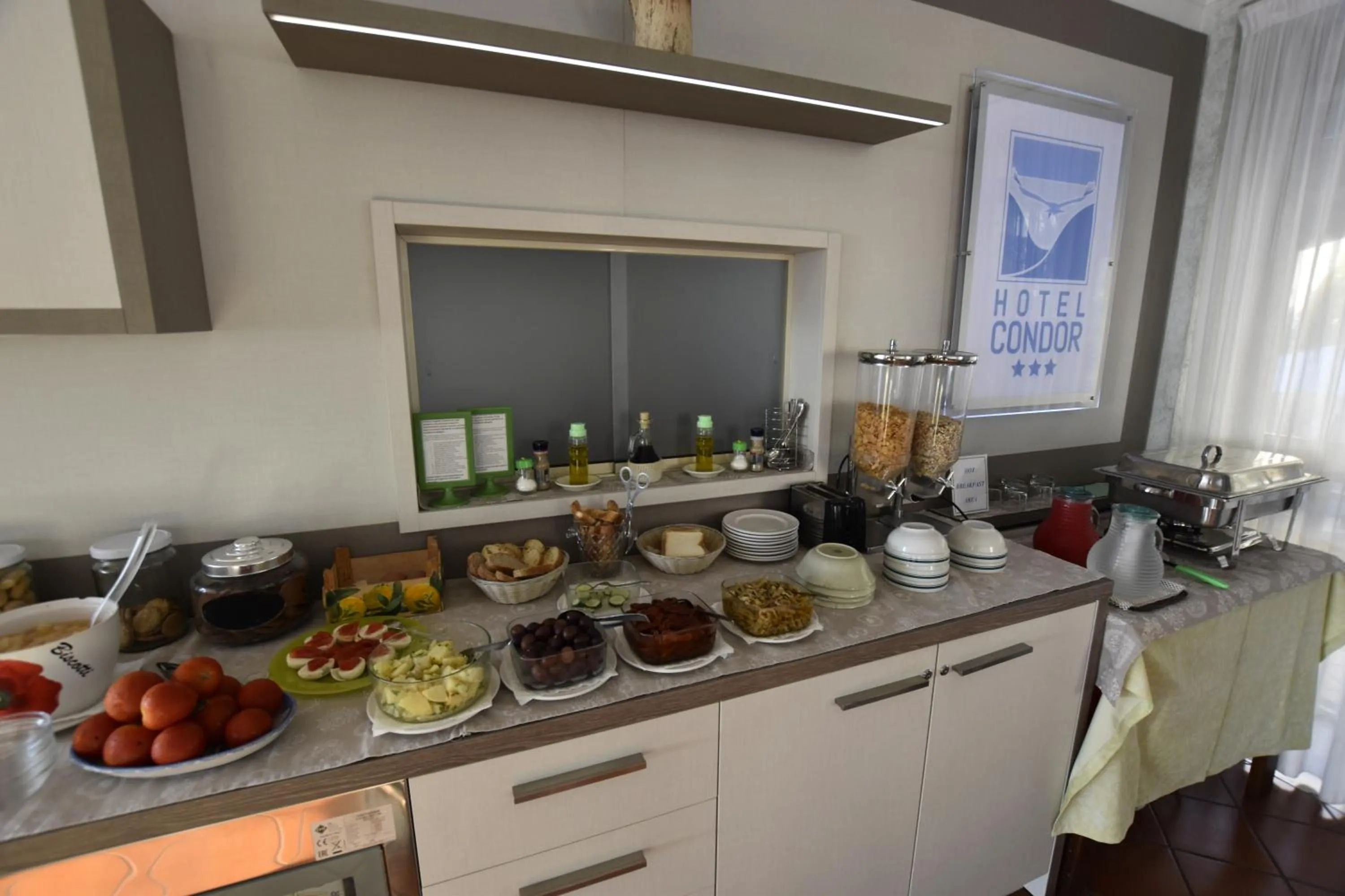 Breakfast in Hotel Condor