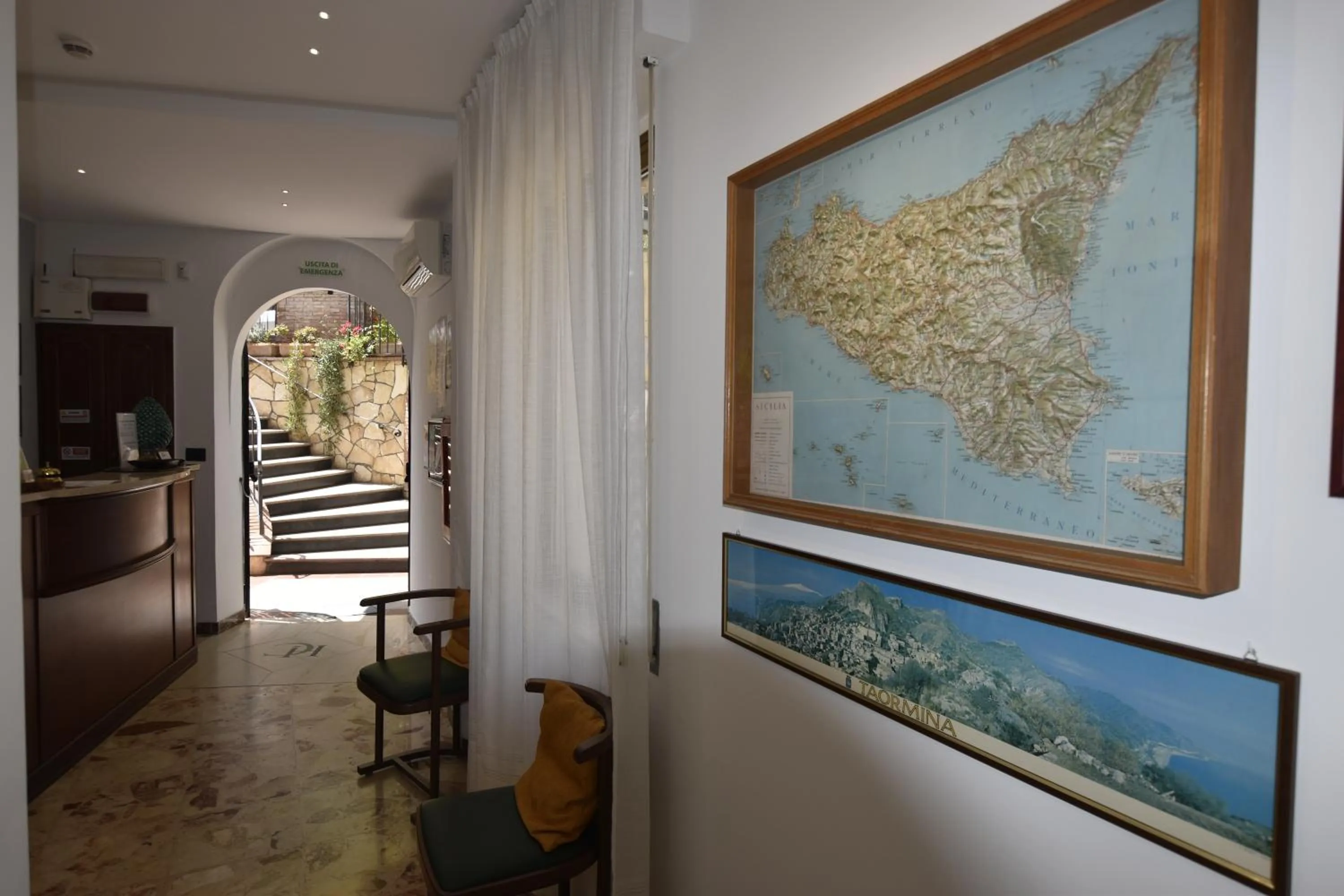 Lobby or reception in Hotel Condor