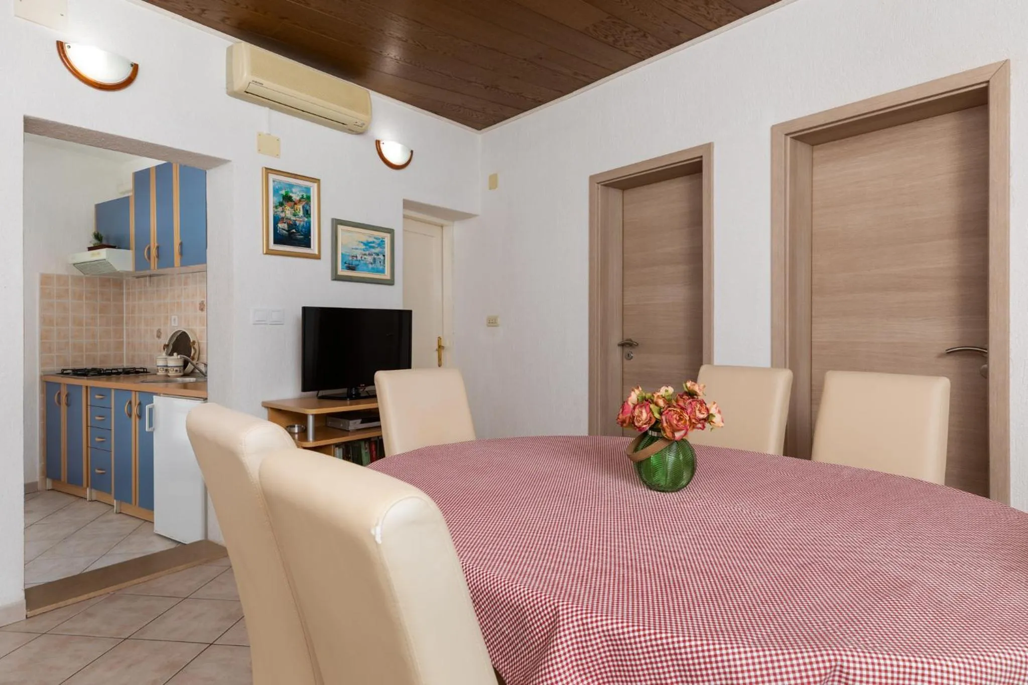 Apartments Paloc - Blue