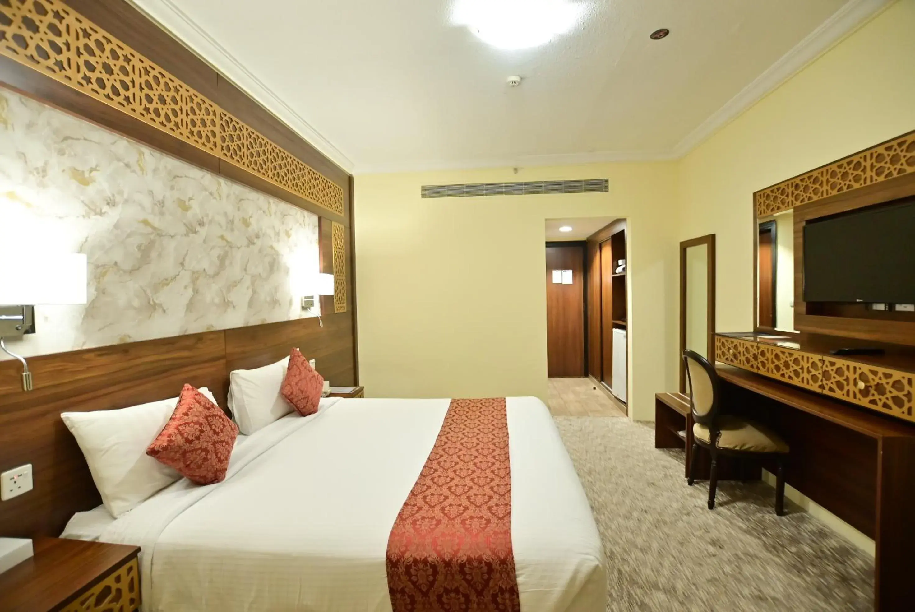 Premium King Room in Abraj Al Tayseer Tuwa Hotel Premium King Room in Abraj Al Tayseer Tuwa Hotel