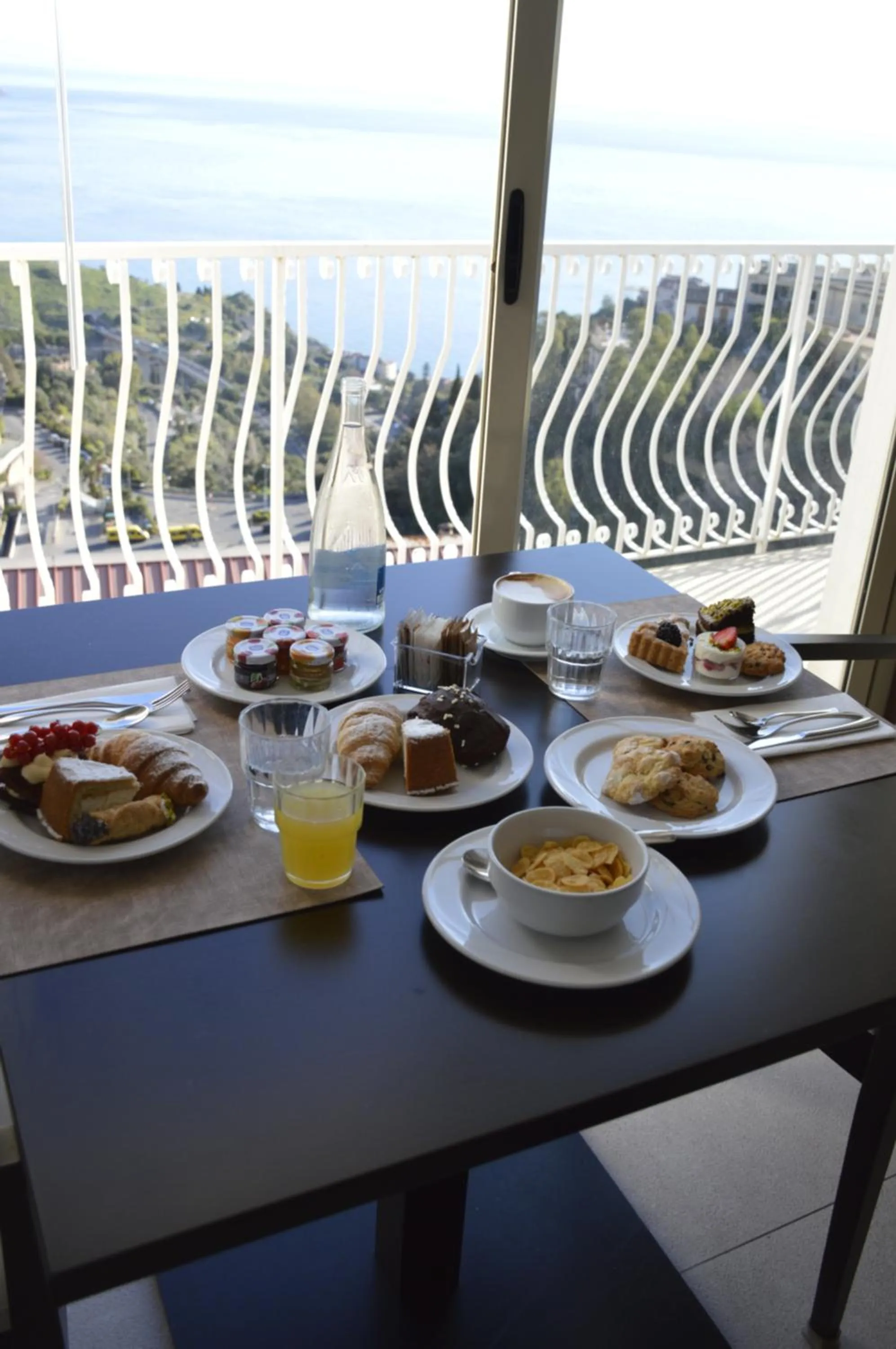 Breakfast in Splendid Hotel Taormina