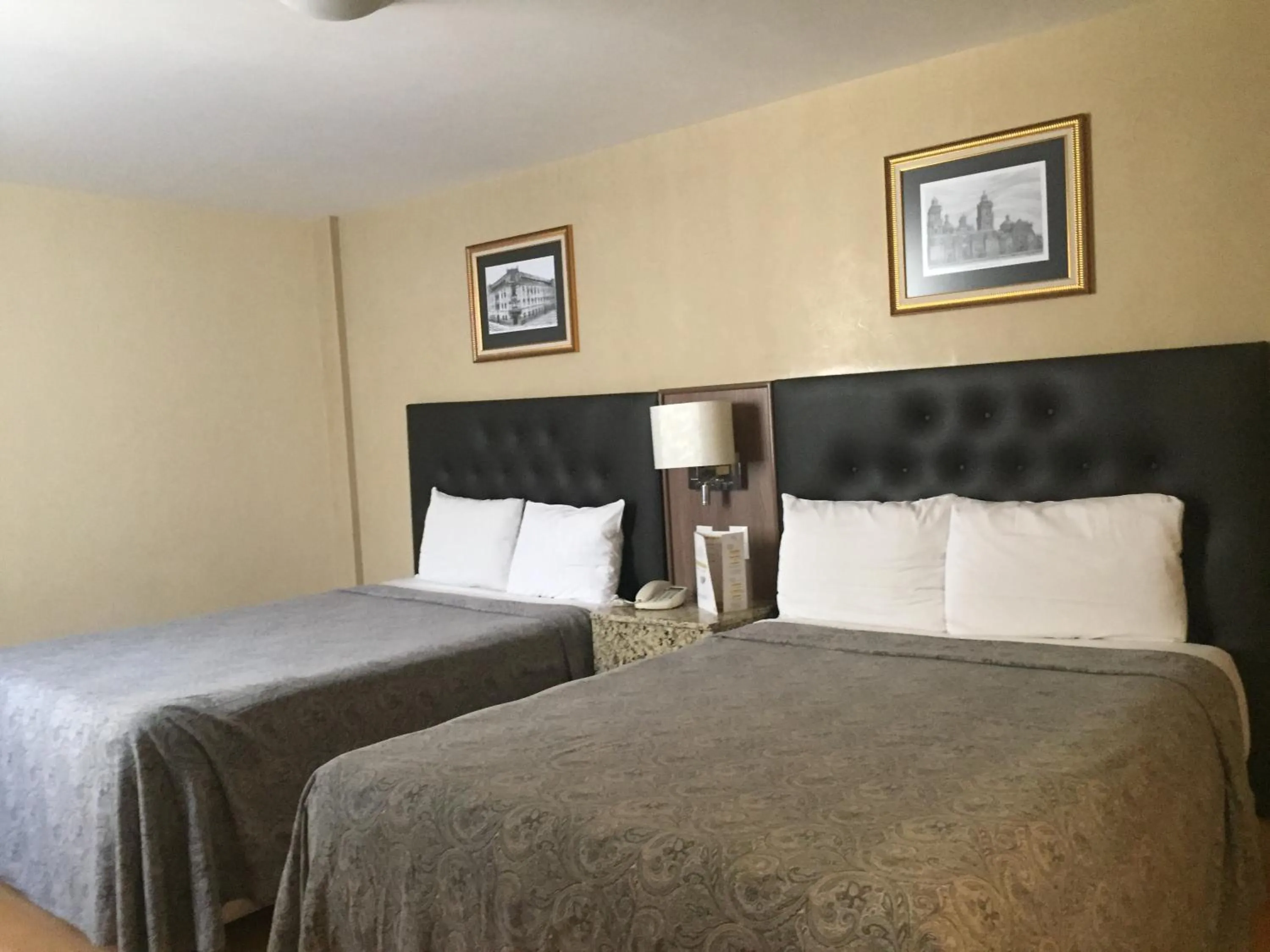 Bed in Hotel Castropol