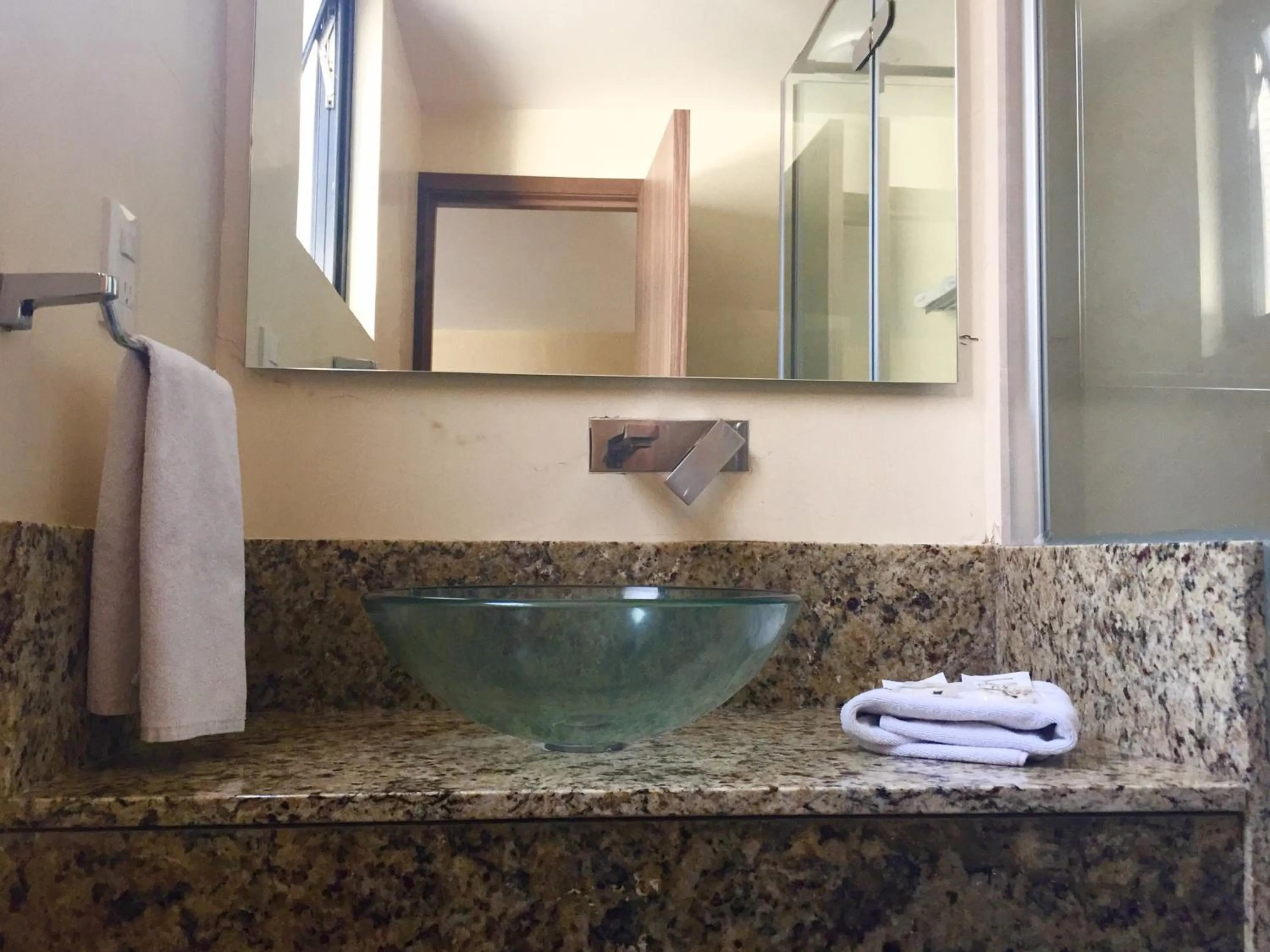 Bathroom in Hotel Castropol