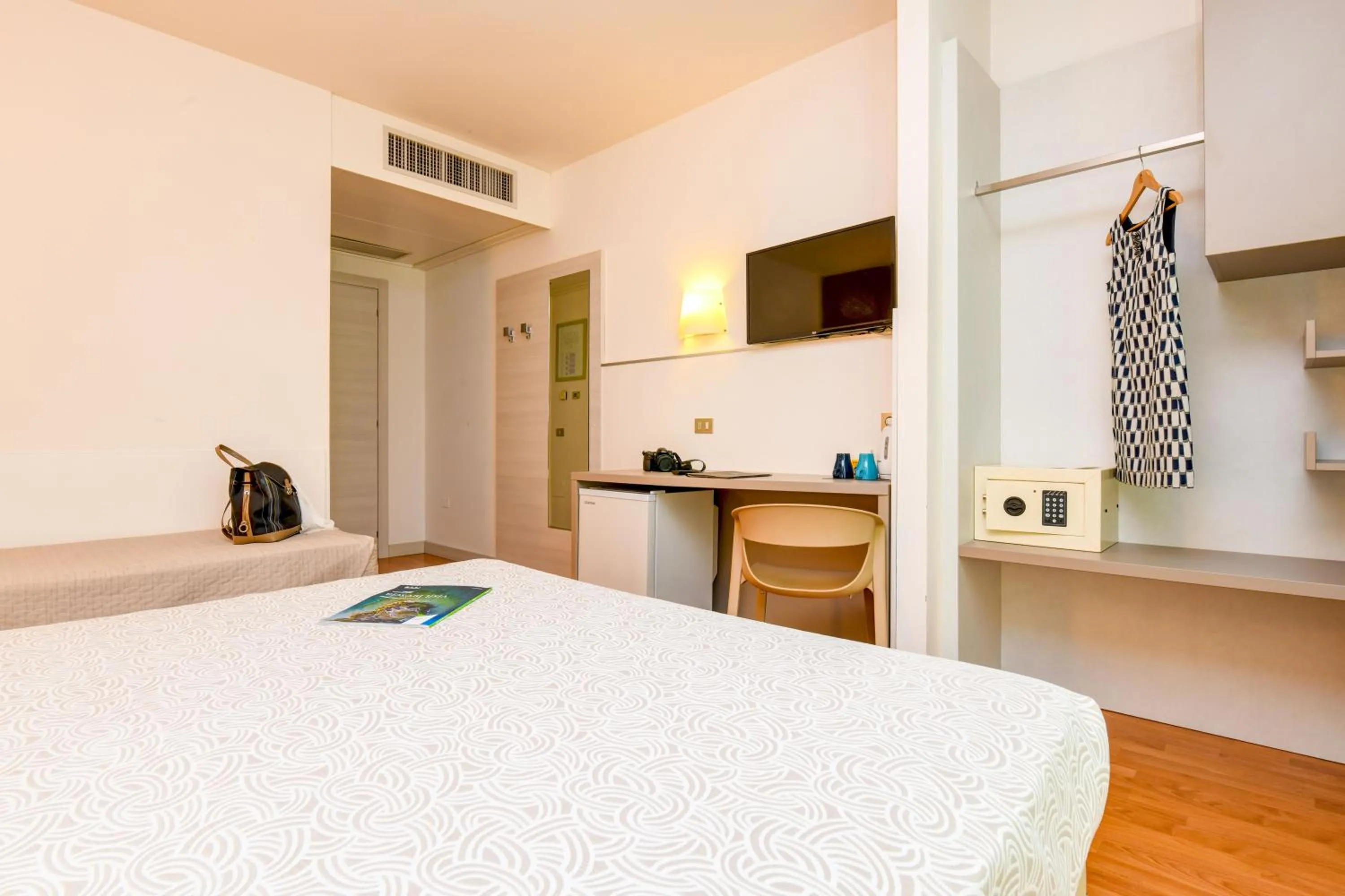 Bedroom, Bed in Hotel Riel