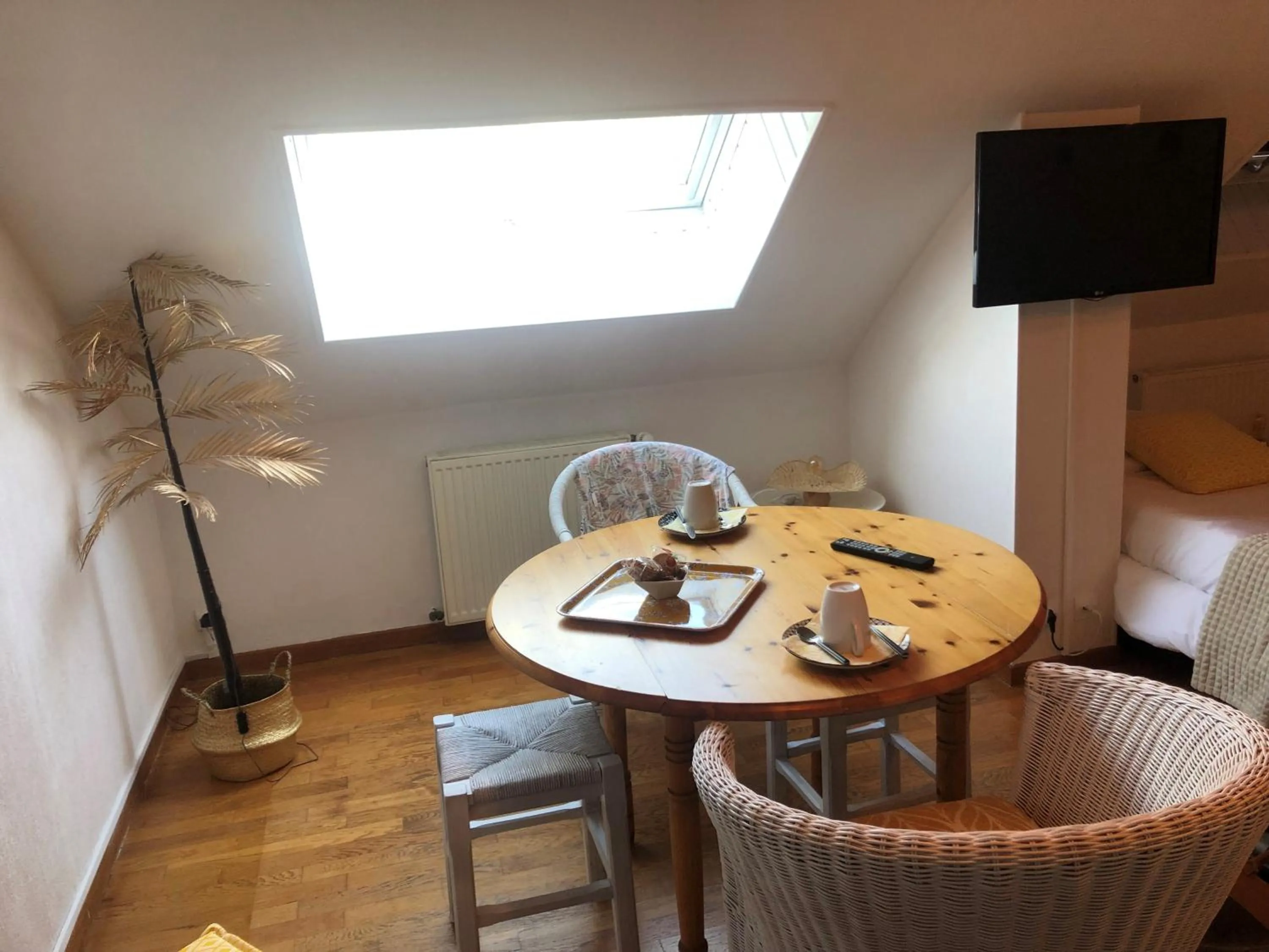 Breakfast in Grande Chambre Familiale JAUNE Tout Bonnement Bien