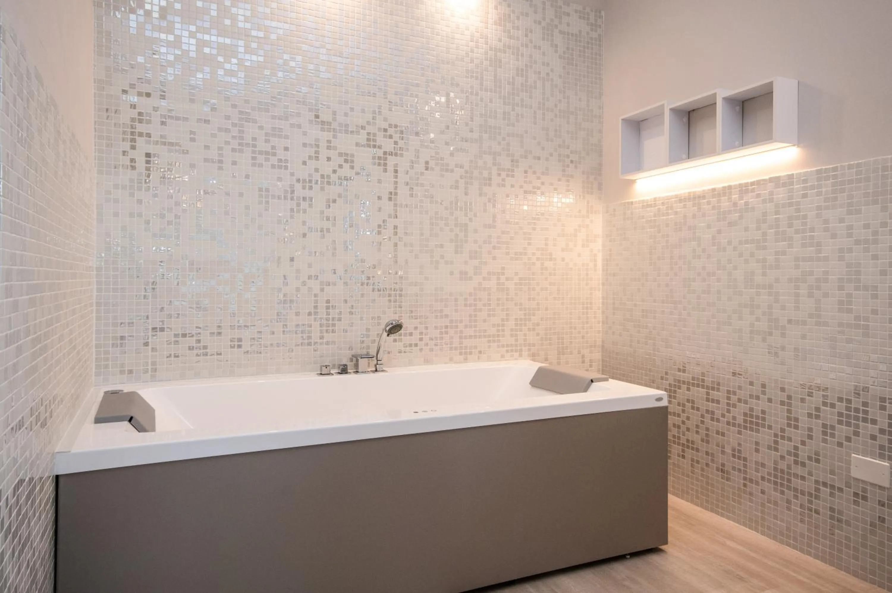 Hot Tub in Hotel Oliveto