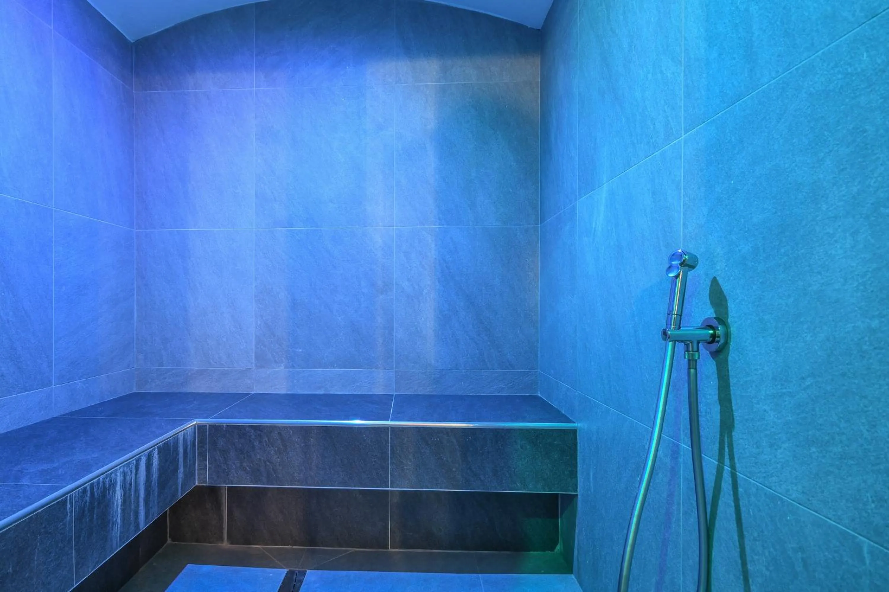 Steam room in Hotel Oliveto