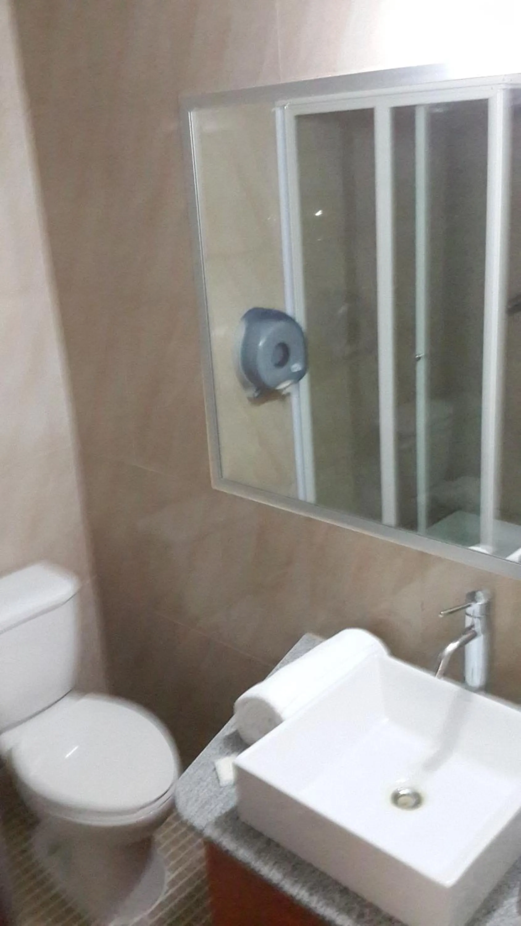 Bathroom in Express Inn Coronado & Camping