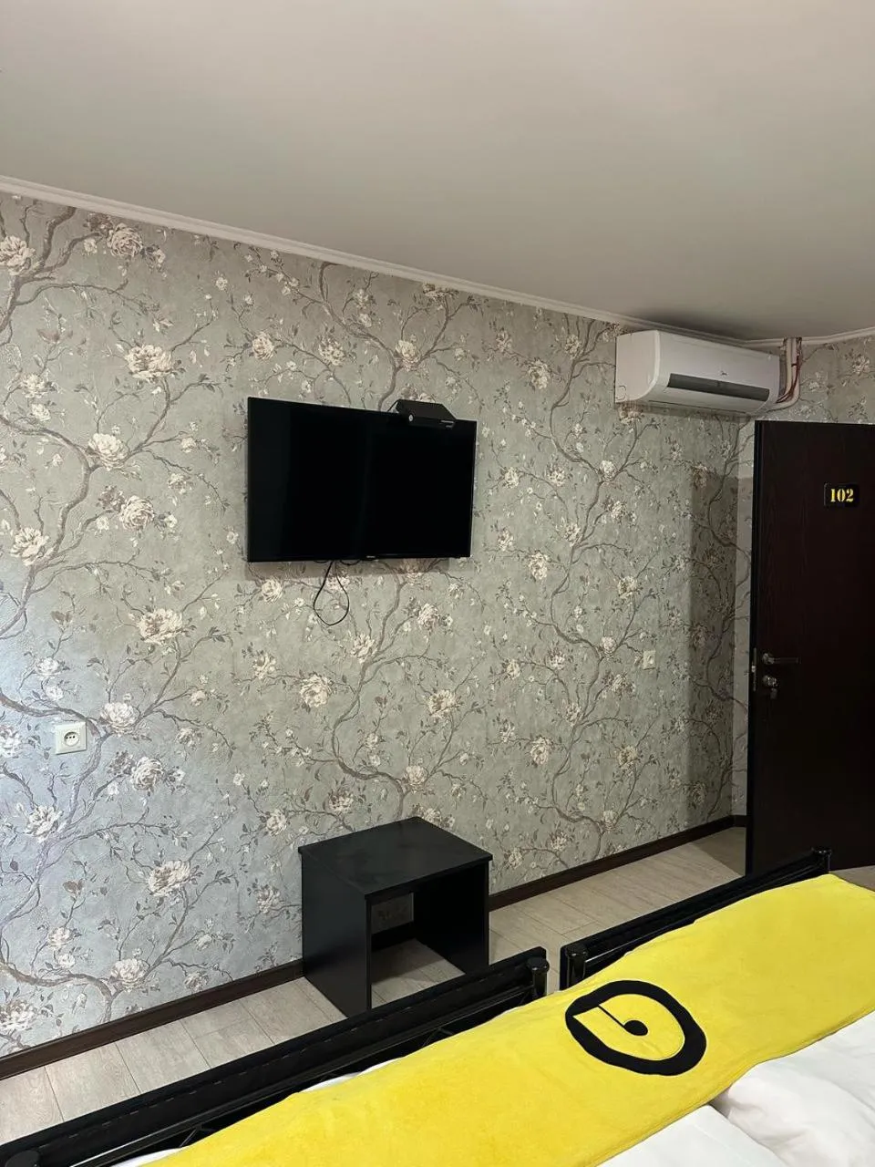 Bed in Hotel Aira Plaza