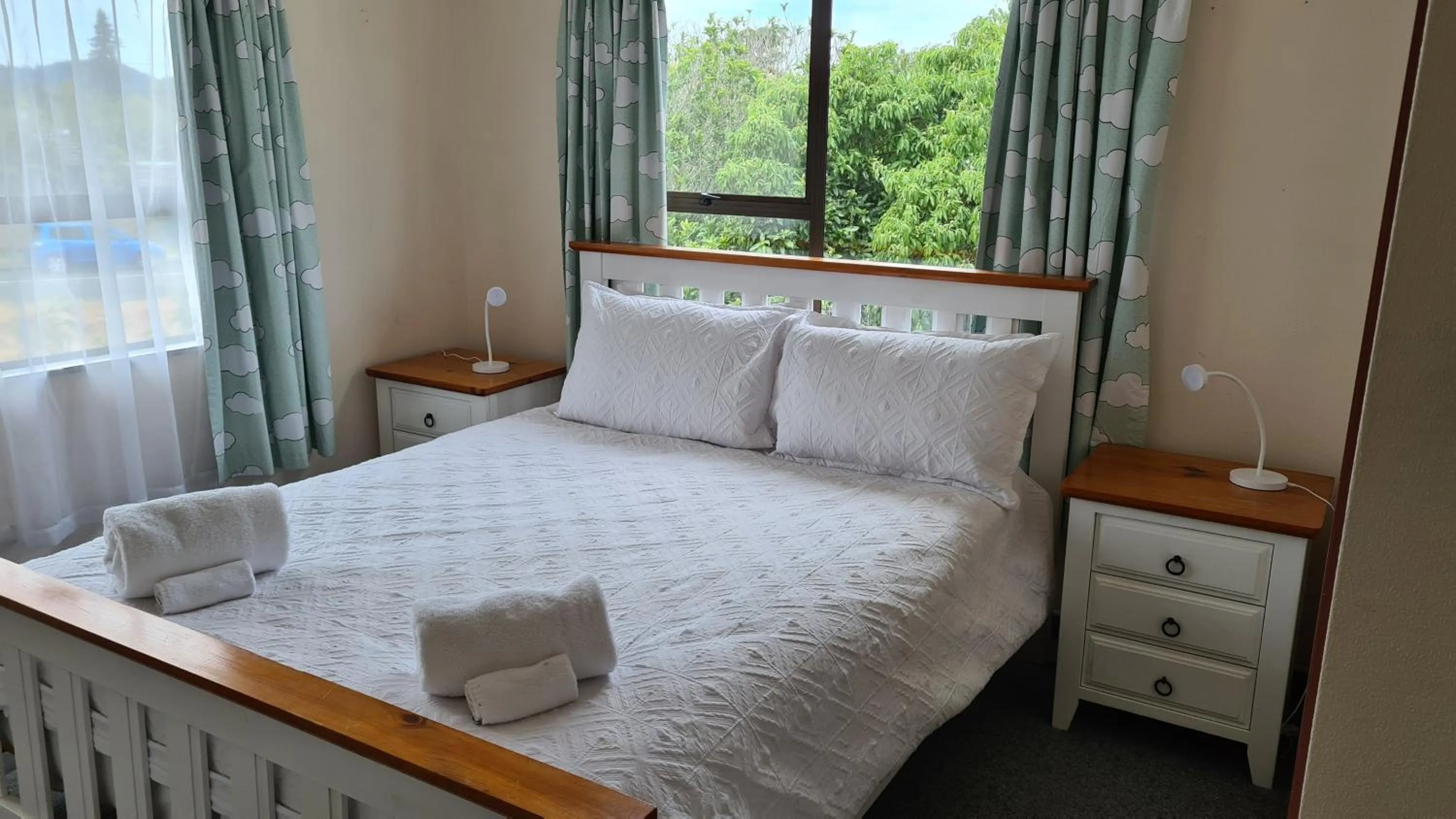 Bed in Golden Bay Motel