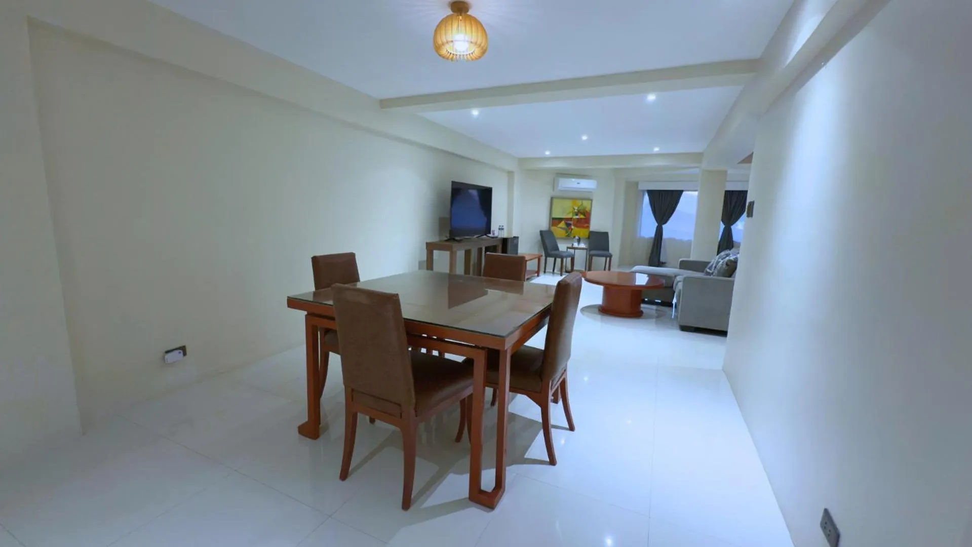 Dining area in Whiterock Beach Hotel and Waterpark