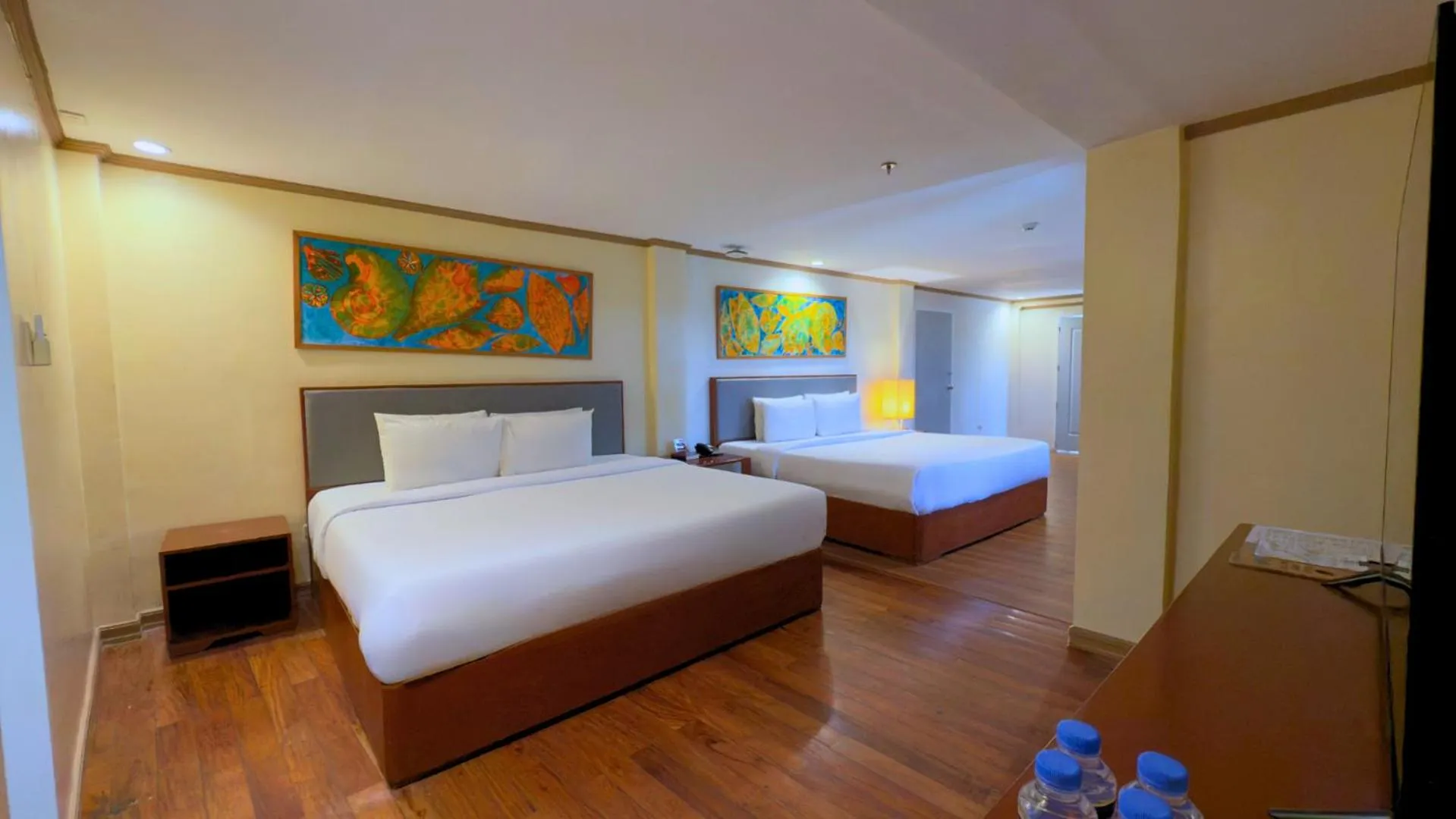 Bedroom, Bed in Whiterock Beach Hotel and Waterpark