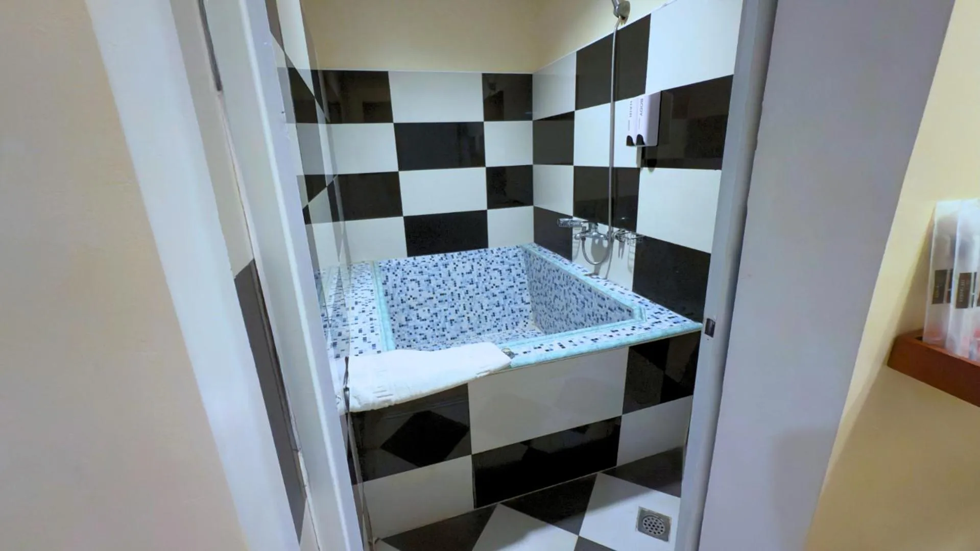 Bathroom in Whiterock Beach Hotel and Waterpark