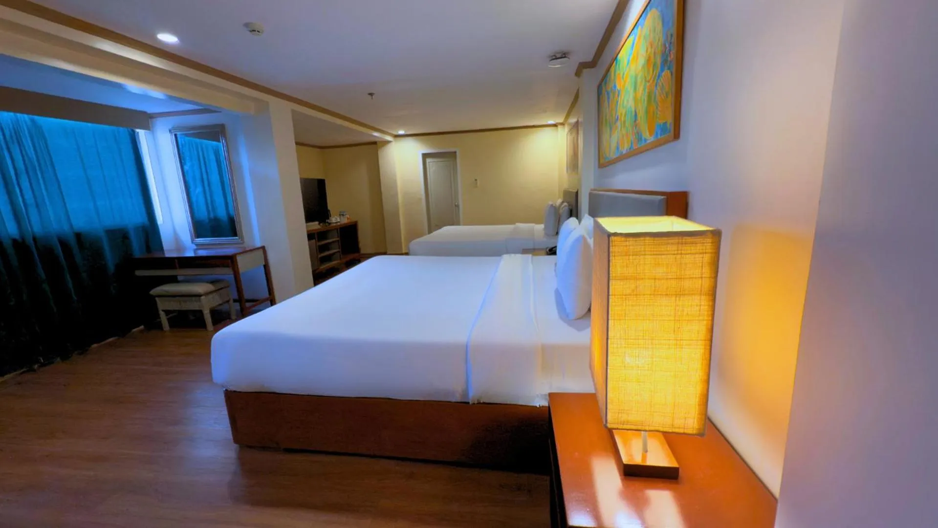 Bedroom, Bed in Whiterock Beach Hotel and Waterpark