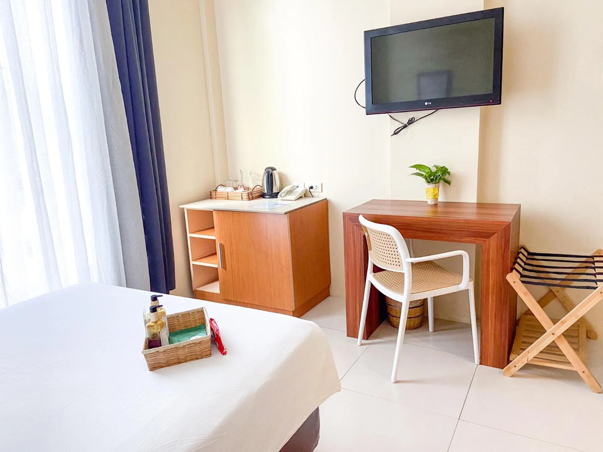 Ocean Suites Bohol Boutique Hotel