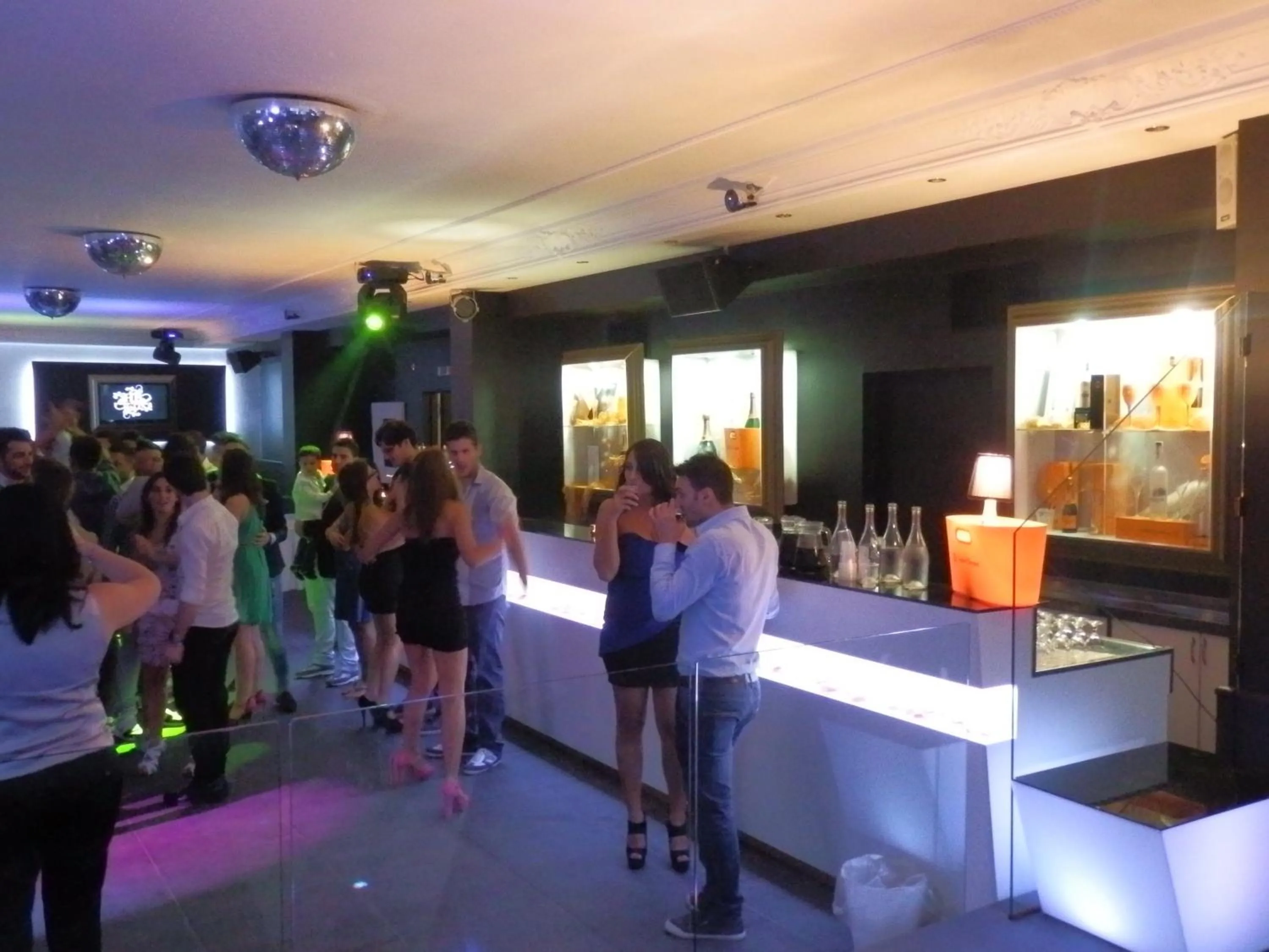 Nightclub / DJ in Belsito Hotel