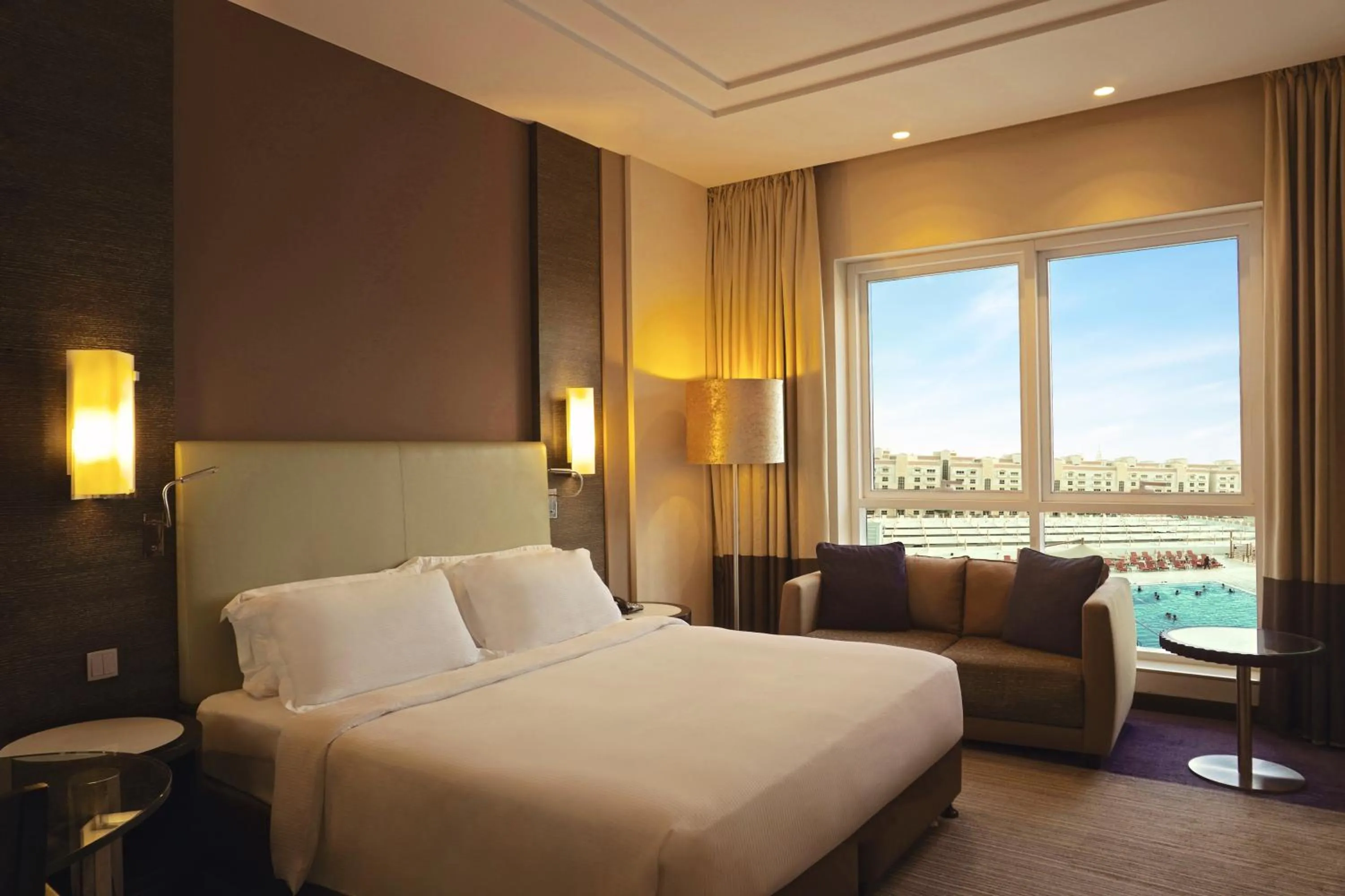 Bedroom, Bed in Four Points by Sheraton Al Ain